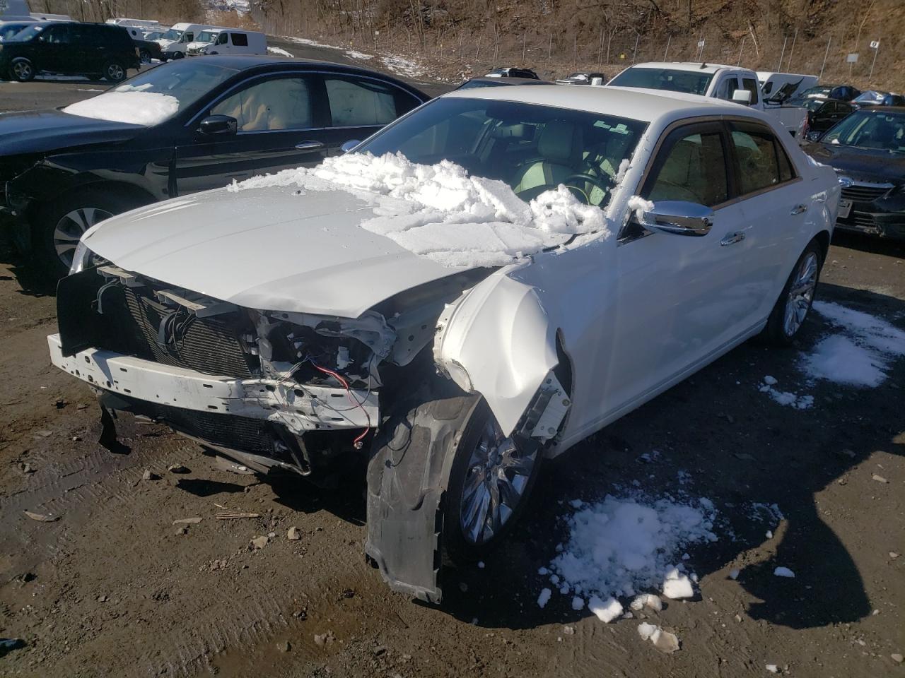 Photo 2 from auction – 2014 CHRYSLER 300 with VIN 2C3CCAAG1EH328749