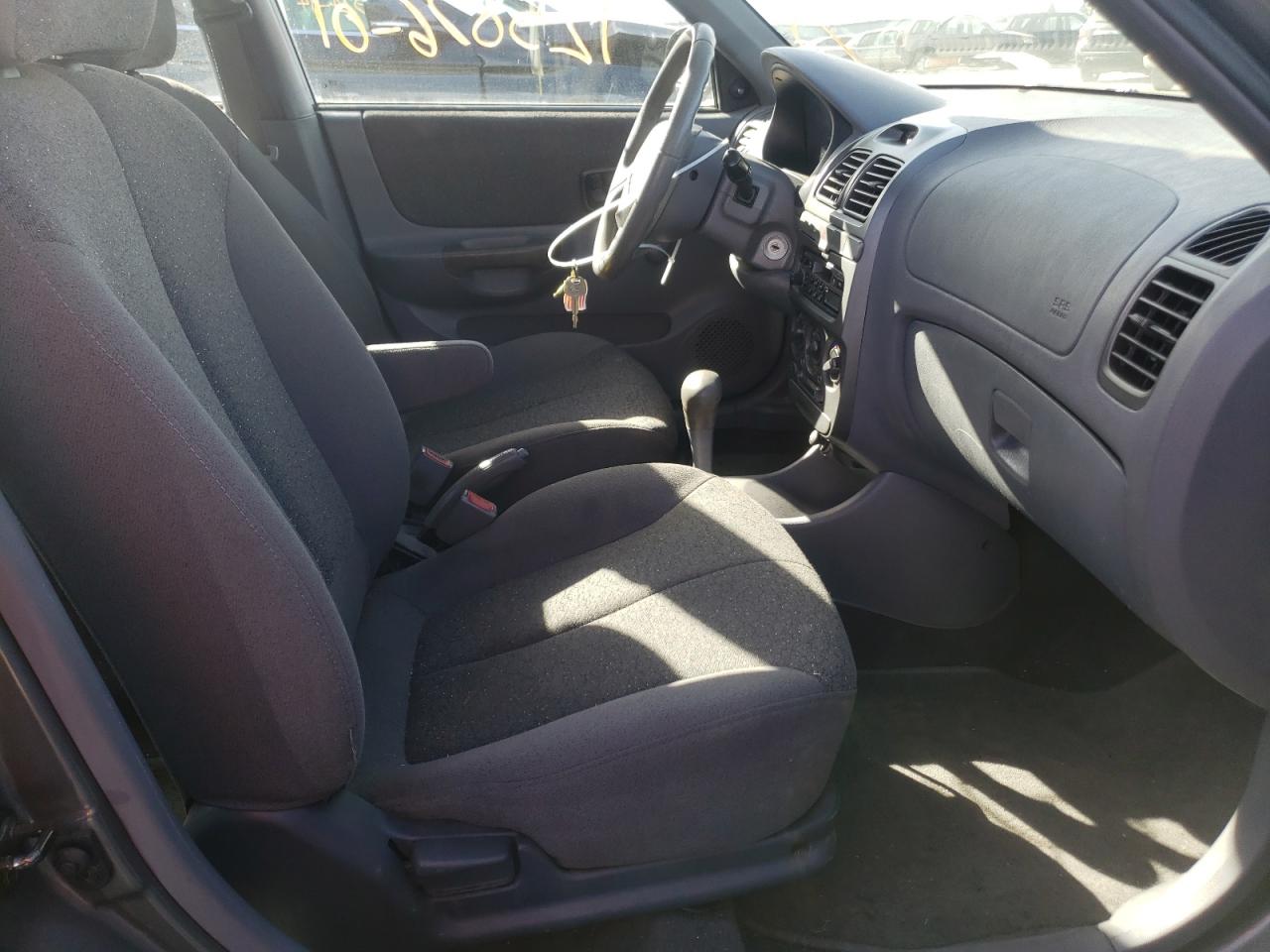 Photo 5 from auction – 2001 HYUNDAI ACCENT GL with VIN KMHCG45C11U192456