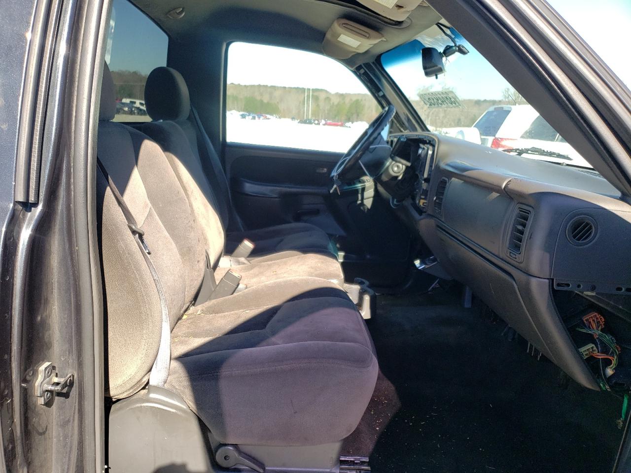 Photo 5 from auction – 2003 GMC NEW SIERRA with VIN 1GTEC14X93Z326468