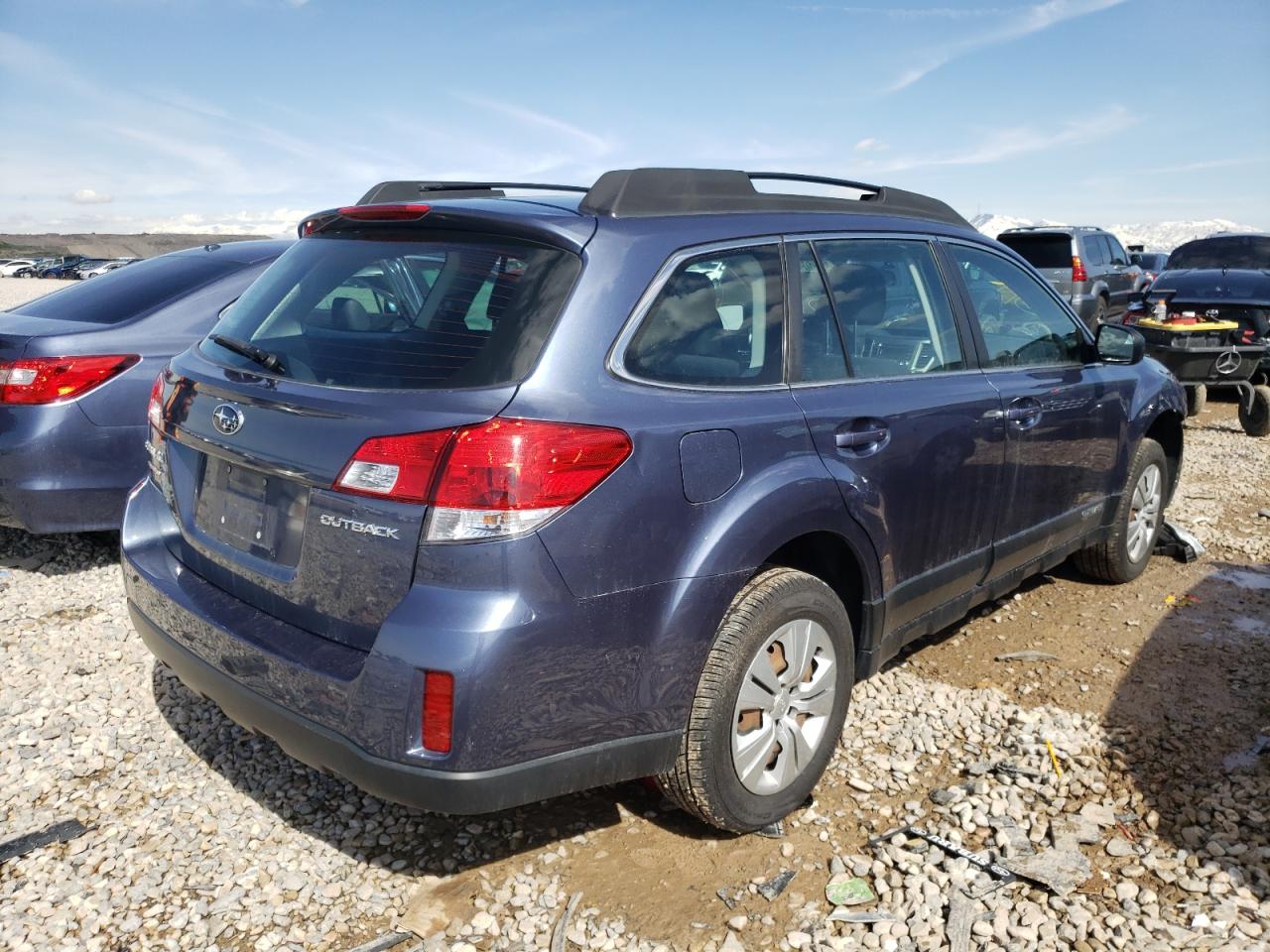 Photo 4 from auction – 2013 SUBARU OUTBACK 2. with VIN 4S4BRCACXD3241377