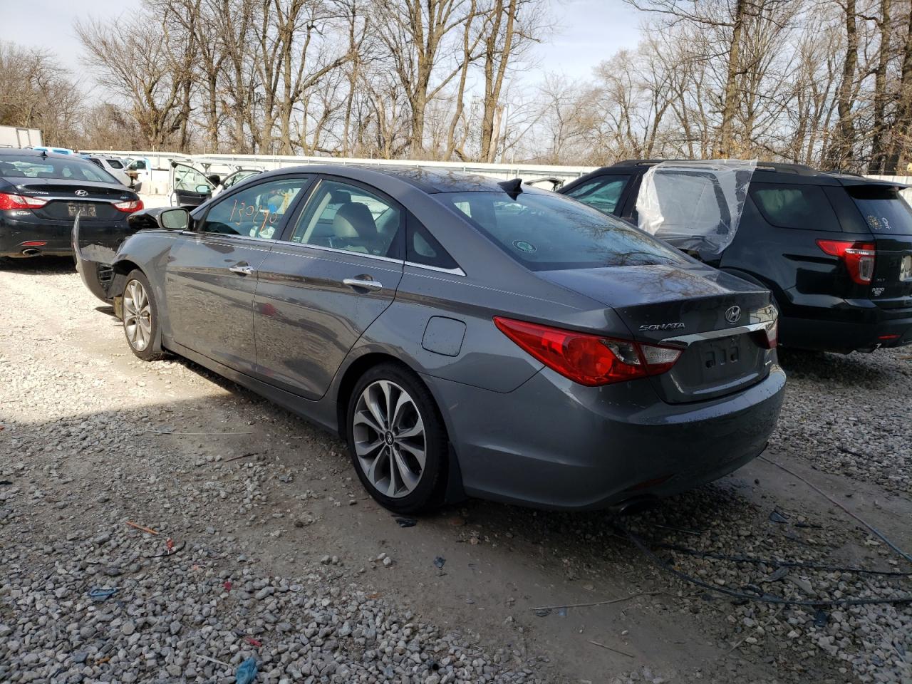 Photo 3 from auction – 2013 HYUNDAI SONATA SE with VIN 5NPEC4ABXDH656705