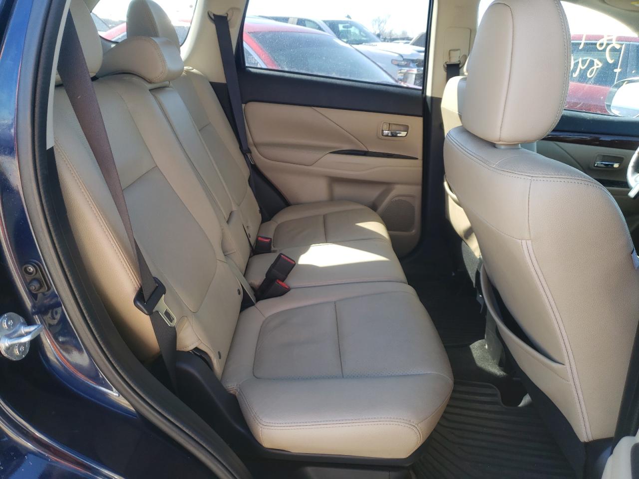 Photo 6 from auction – 2015 MITSUBISHI OUTLANDER with VIN JA4AZ3A31FZ004142