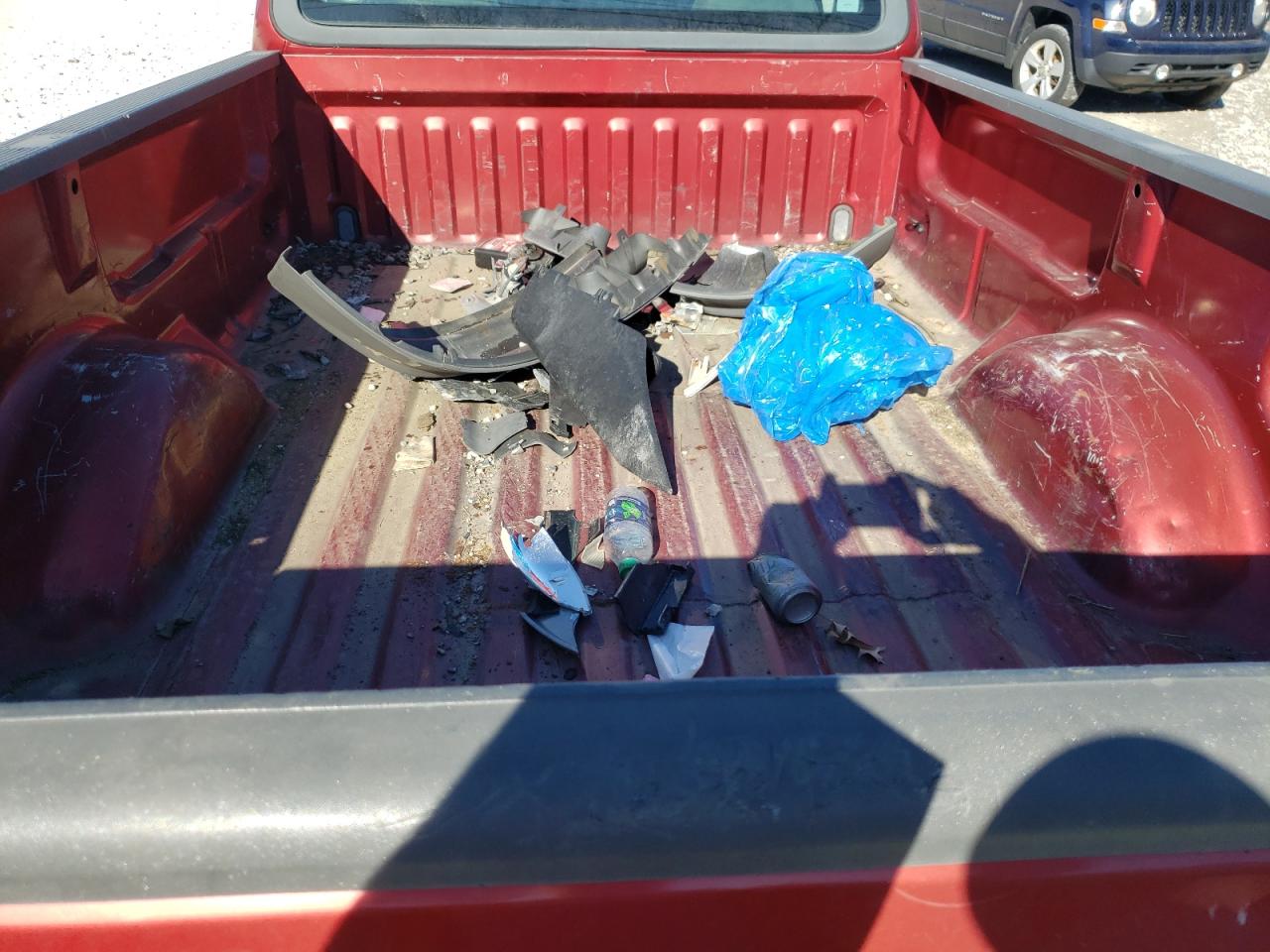 Photo 6 from auction – 2002 FORD F150 with VIN 1FTRF17232NB89168