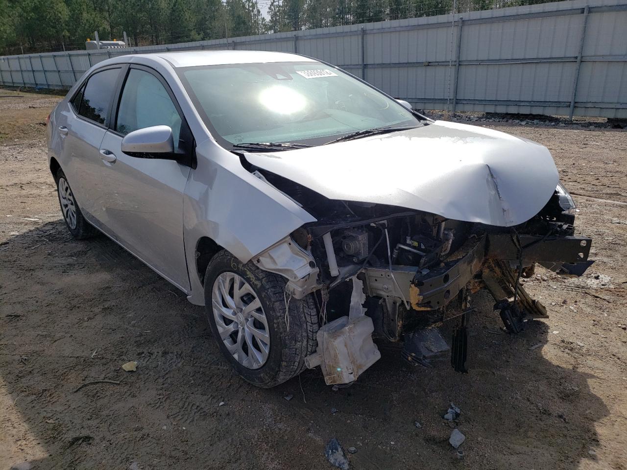 TOYOTA COROLLA L 2018 with VIN 5YFBURHE6JP752729 - Photo from auction