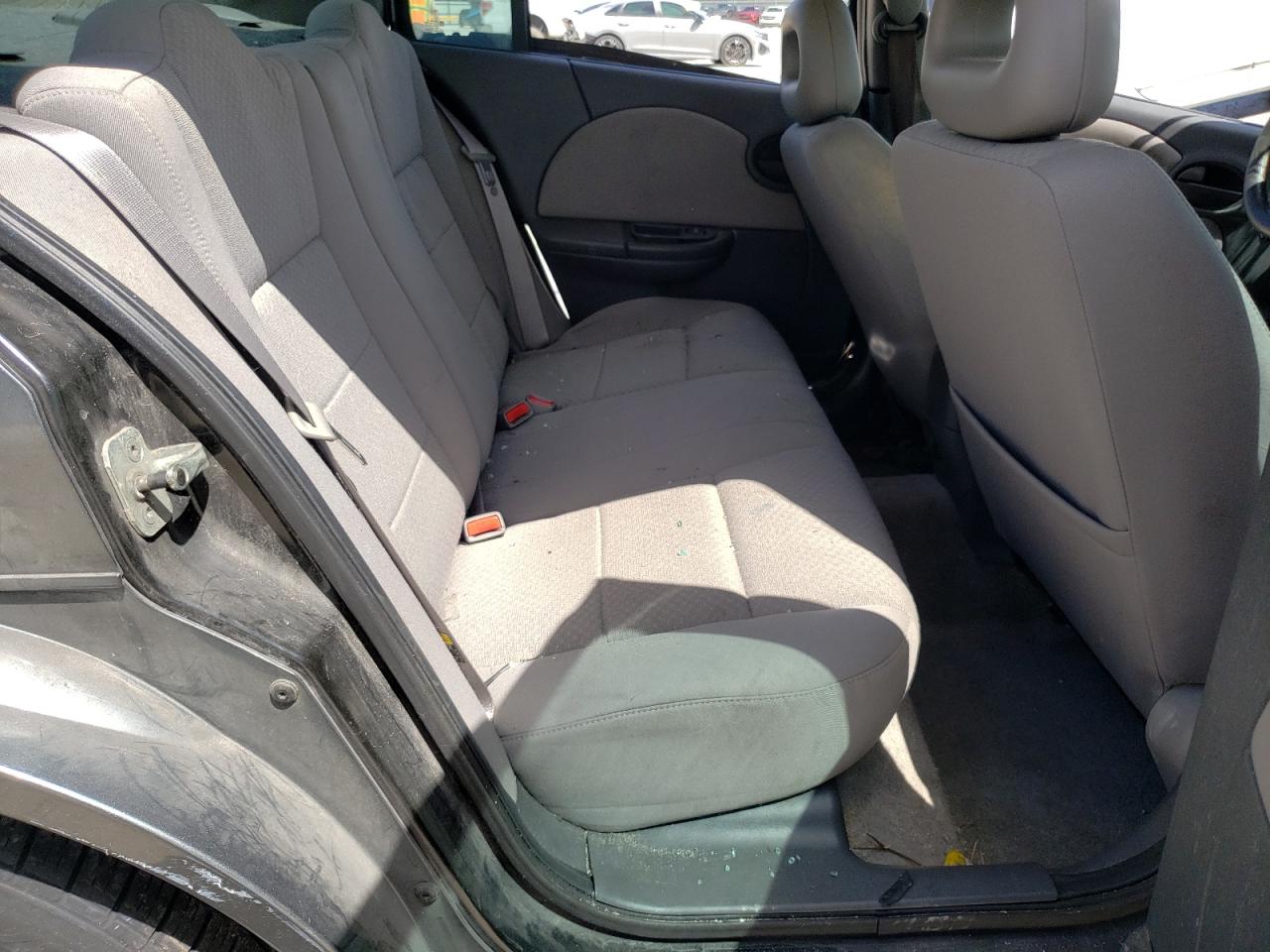 Photo 6 from auction – 2005 SATURN ION LEVEL with VIN 1G8AJ52F65Z108572