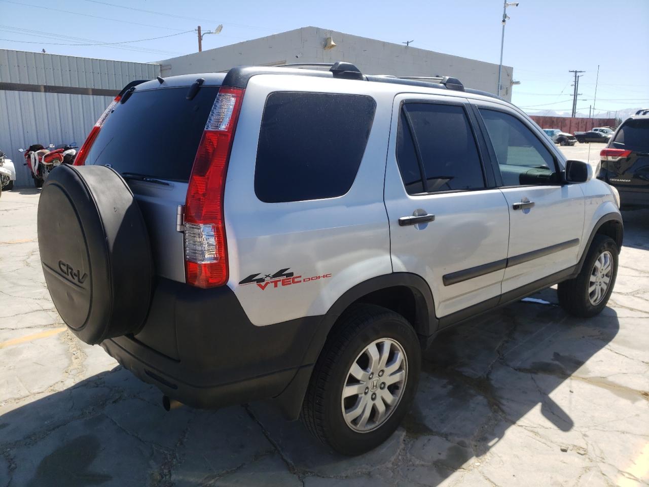 Photo 4 from auction – 2005 HONDA CR-V EX with VIN JHLRD78875C022276