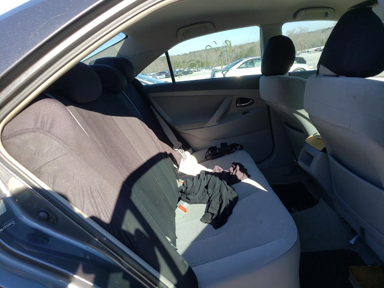 Photo 6 from auction – 2010 TOYOTA CAMRY BASE with VIN 4T1BF3EK0AU057274