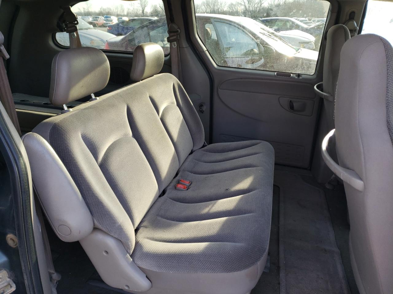 Photo 6 from auction – 2003 DODGE GRAND CARA with VIN 1D4GP243X3B177547