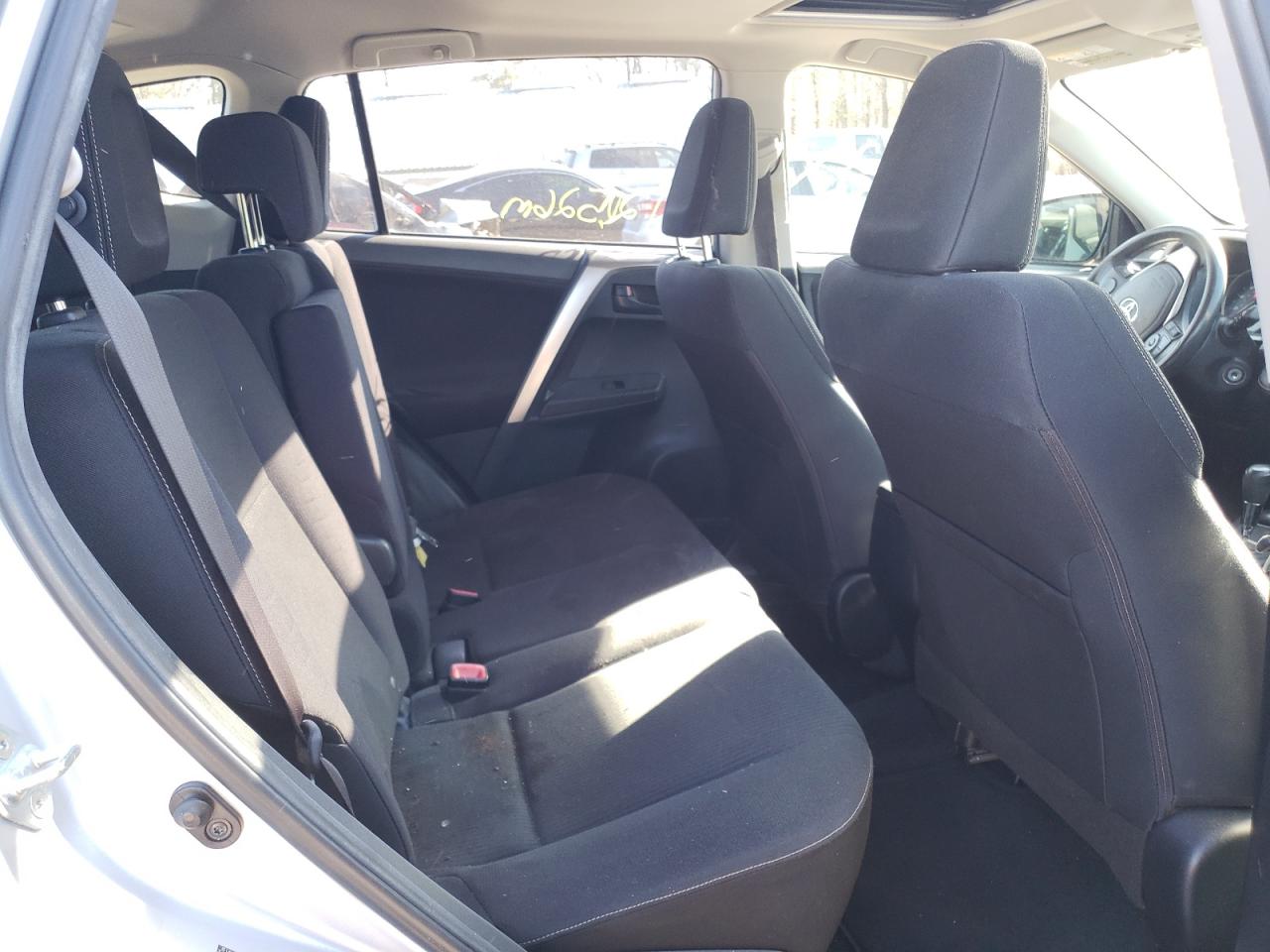 Photo 6 from auction – 2013 TOYOTA RAV4 XLE with VIN JTMRFREV8DD004472