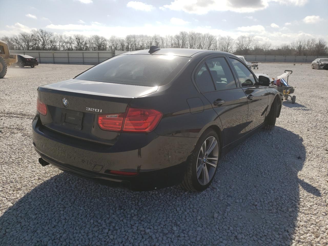Photo 4 from auction – 2012 BMW 328 I with VIN WBA3A5G53CNP16517