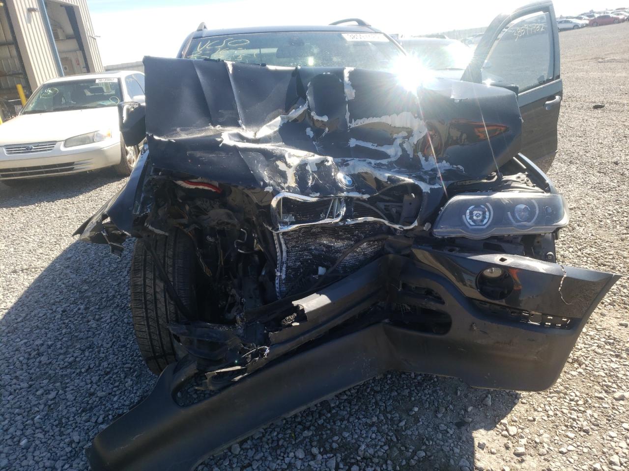 Photo 9 from auction – 2003 BMW X5 4.4I with VIN 5UXFB33543LH43648