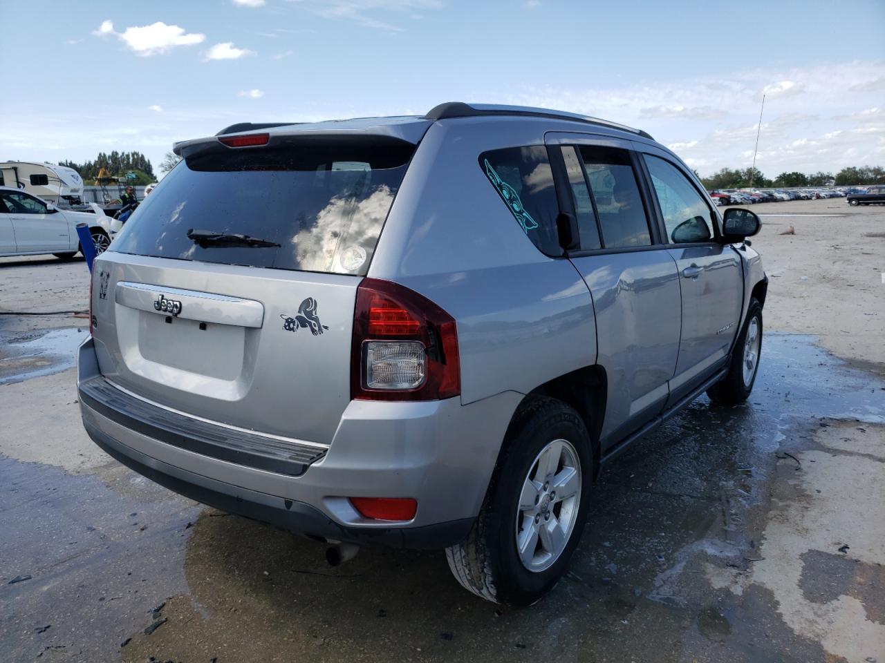 Photo 4 from auction – 2014 JEEP COMPASS SP with VIN 1C4NJCBA2ED774566