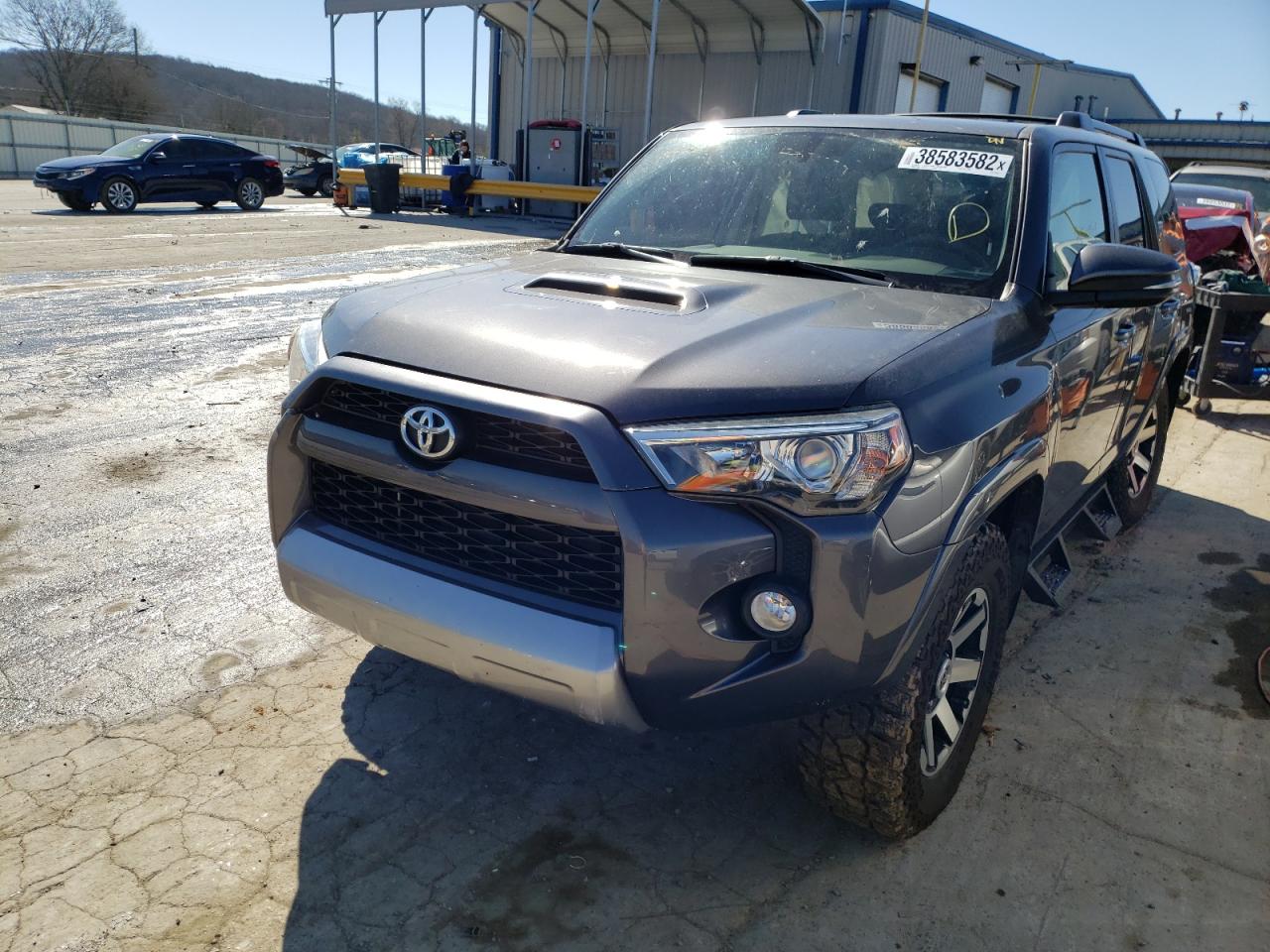 Photo 2 from auction – 2019 TOYOTA 4RUNNER SR with VIN JTEBU5JR4K5736075