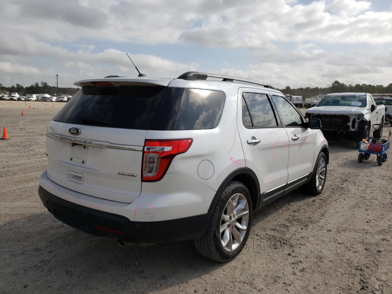 Photo 4 from auction – 2013 FORD EXPLORER X with VIN 1FM5K7D8XDGB88835