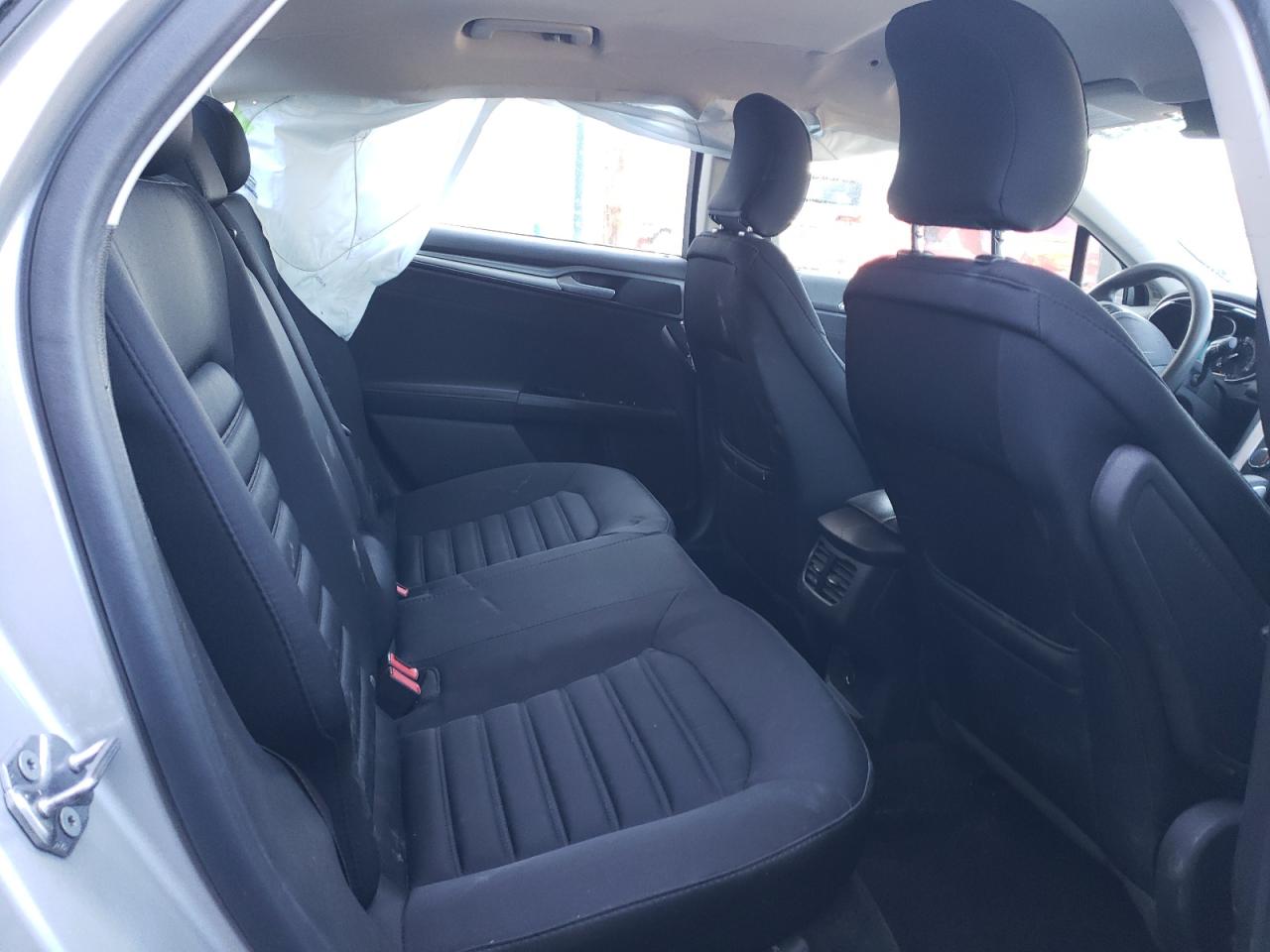 Photo 6 from auction – 2016 FORD FUSION SE with VIN 3FA6P0LU0GR264811