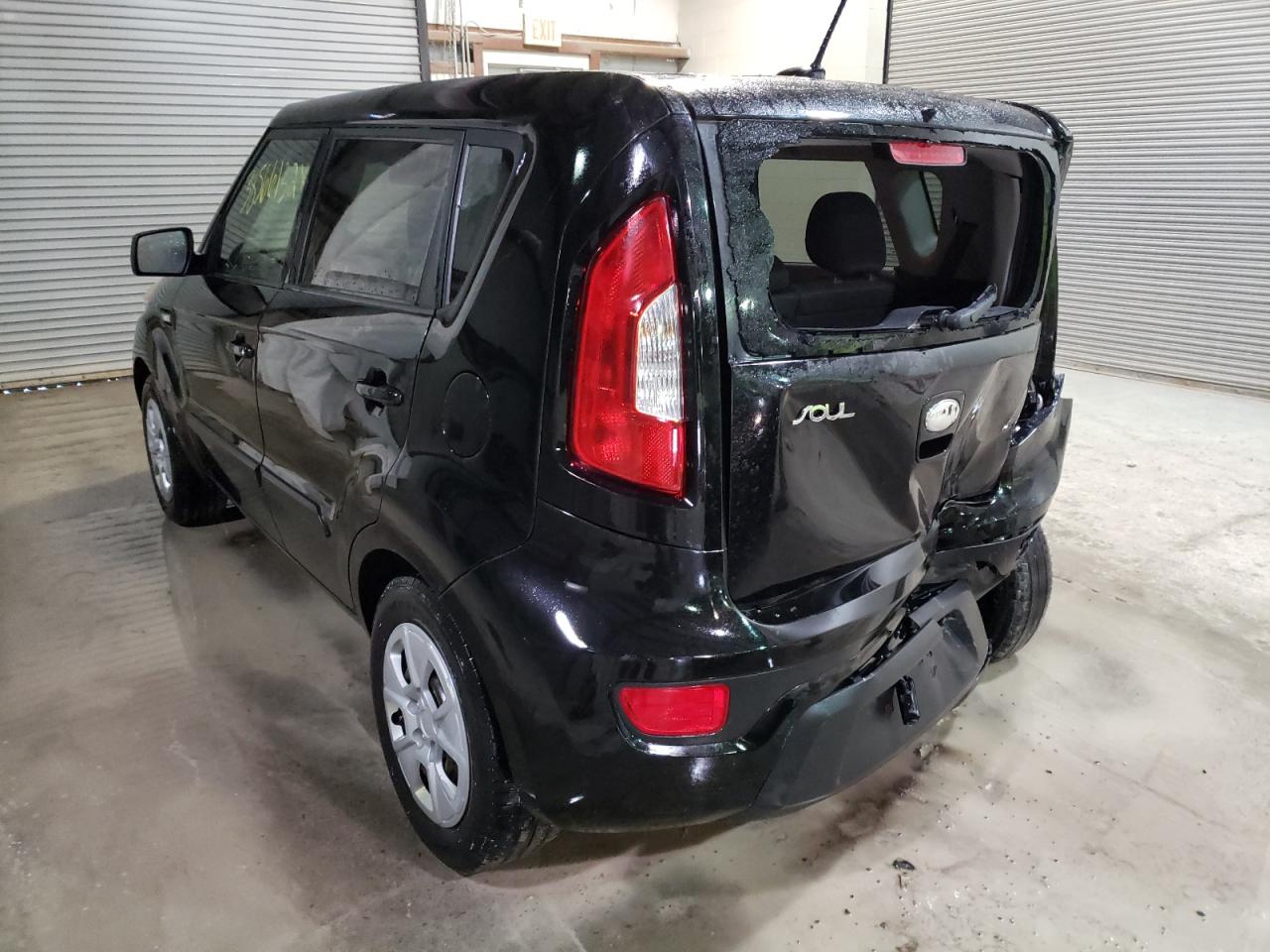 Photo 3 from auction – 2013 KIA SOUL with VIN KNDJT2A50D7482984