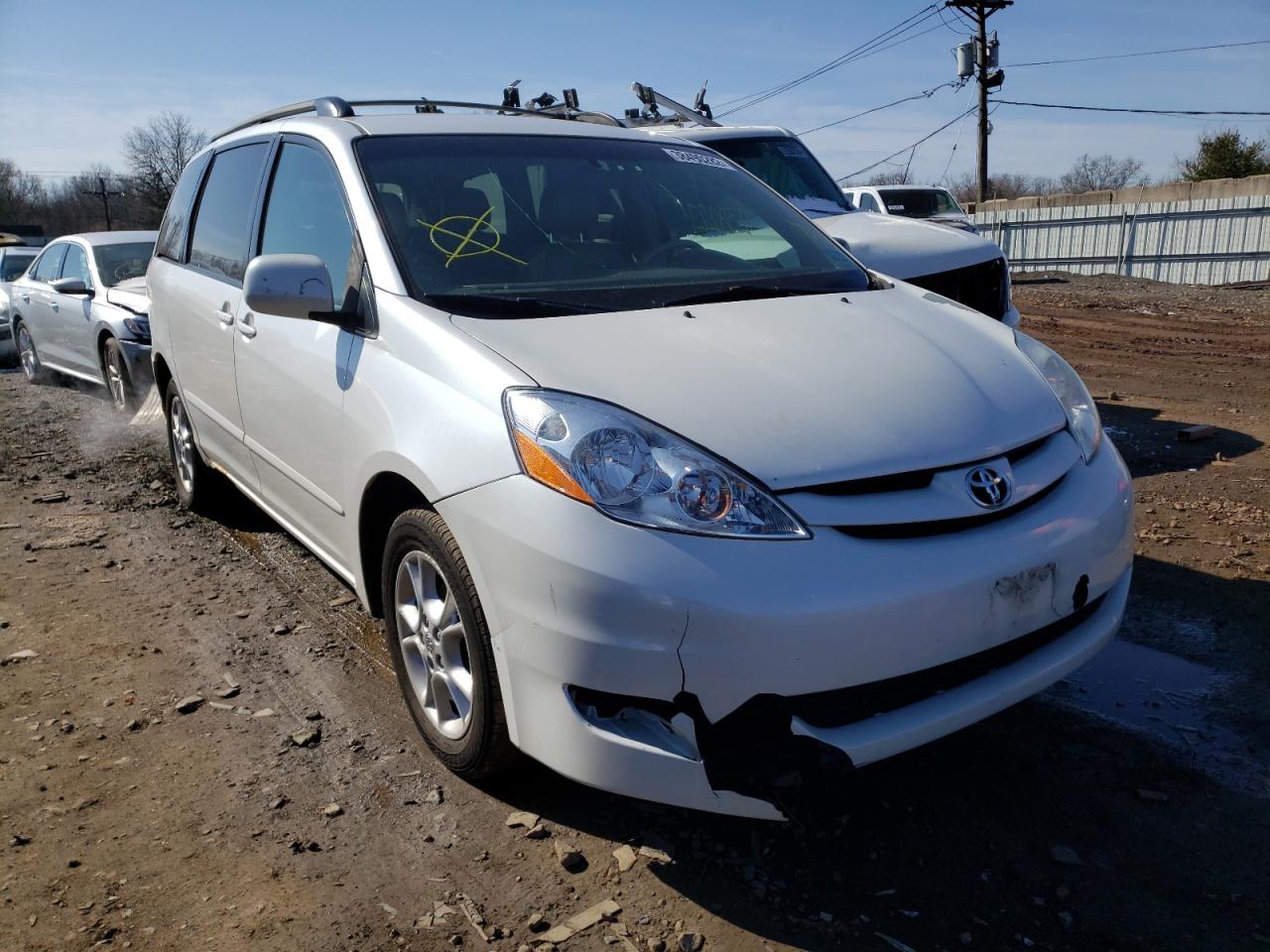 TOYOTA SIENNA 2006 with VIN 5TDBA22C66S058001 - Photo from auction