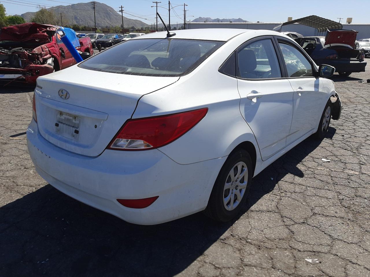 Photo 4 from auction – 2016 HYUNDAI ACCENT SE with VIN KMHCT4AE3GU967304
