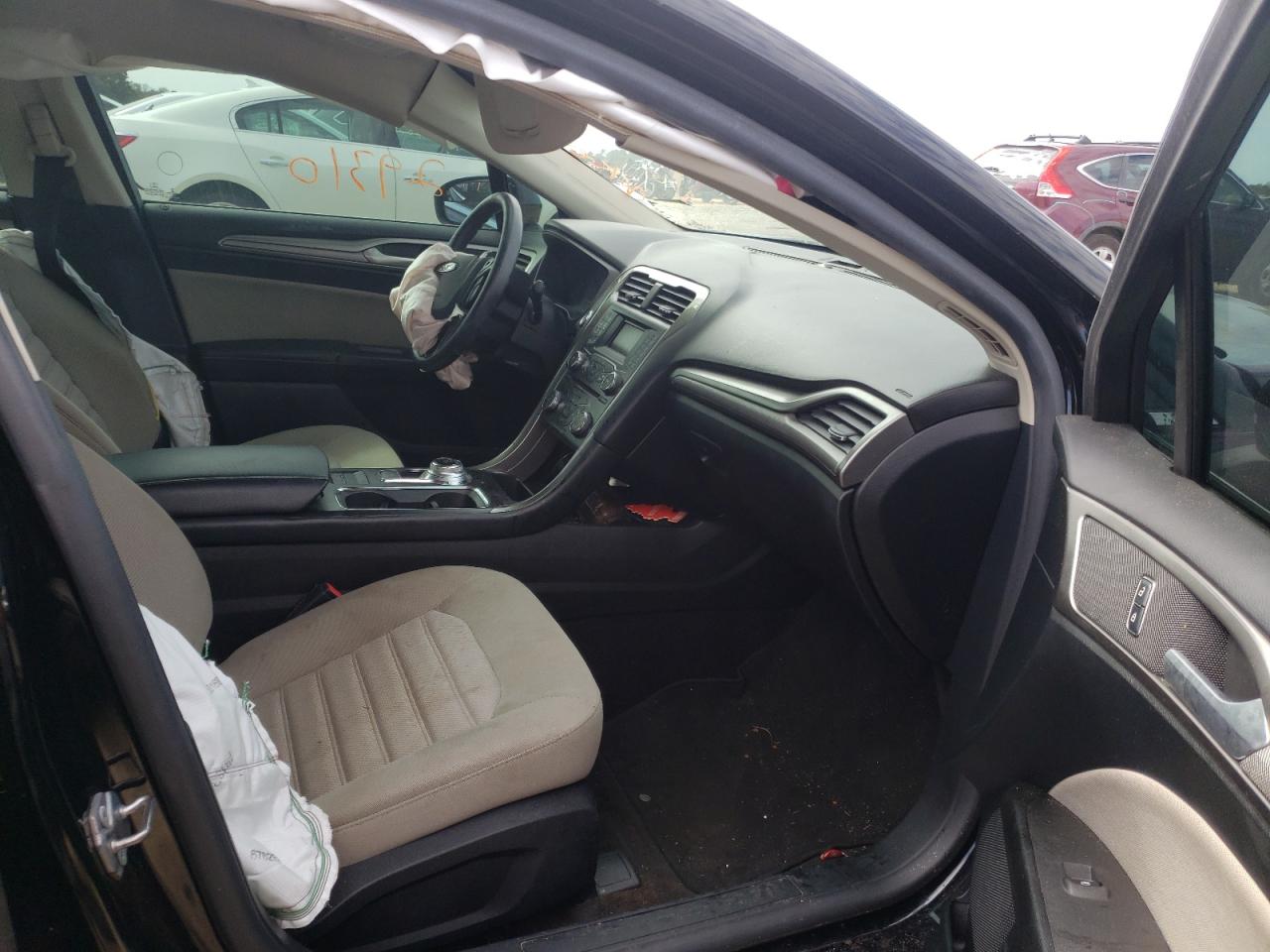 Photo 5 from auction – 2017 FORD FUSION S with VIN 3FA6P0G76HR402048