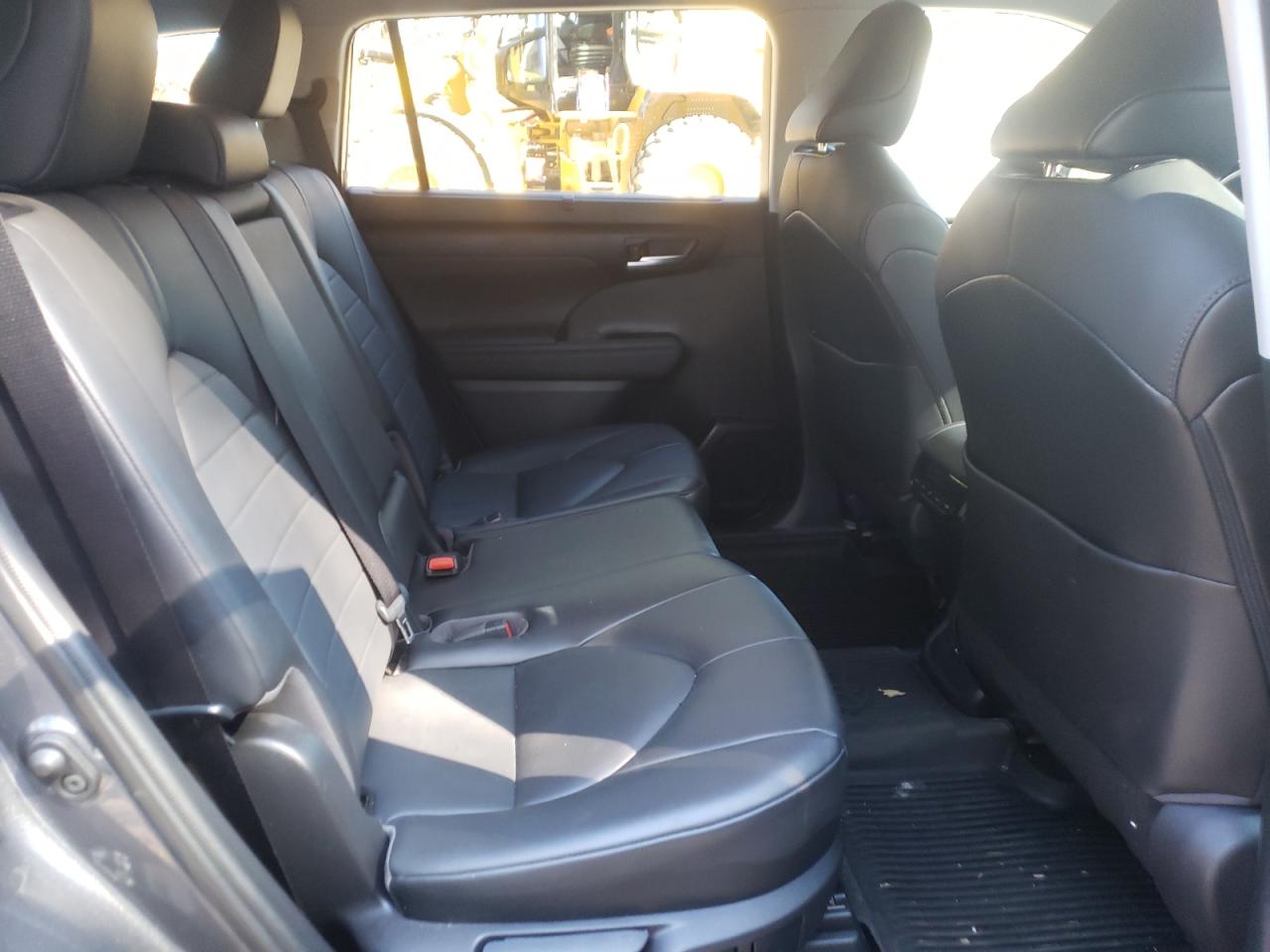 Photo 6 from auction – 2020 TOYOTA HIGHLANDER with VIN 5TDGZRAH1LS030400