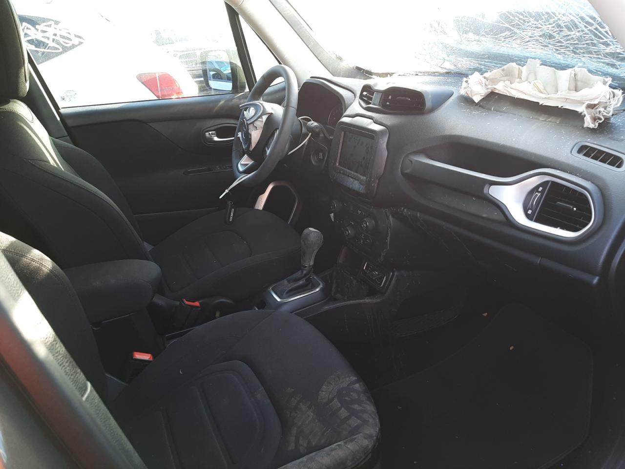Photo 5 from auction – 2018 JEEP RENEGADE L with VIN ZACCJABB4JPH24218