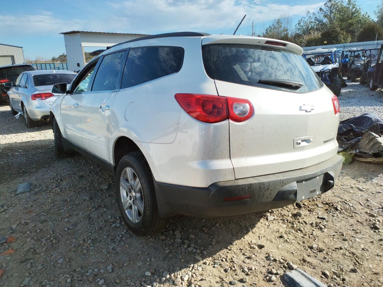 Photo 3 from auction – 2012 CHEVROLET TRAVERSE L with VIN 1GNKRJEDXCJ347602