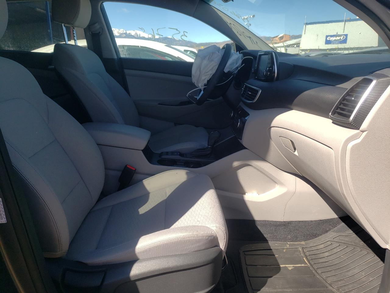 Photo 5 from auction – 2019 HYUNDAI TUCSON LIM with VIN KM8J3CA45KU002820
