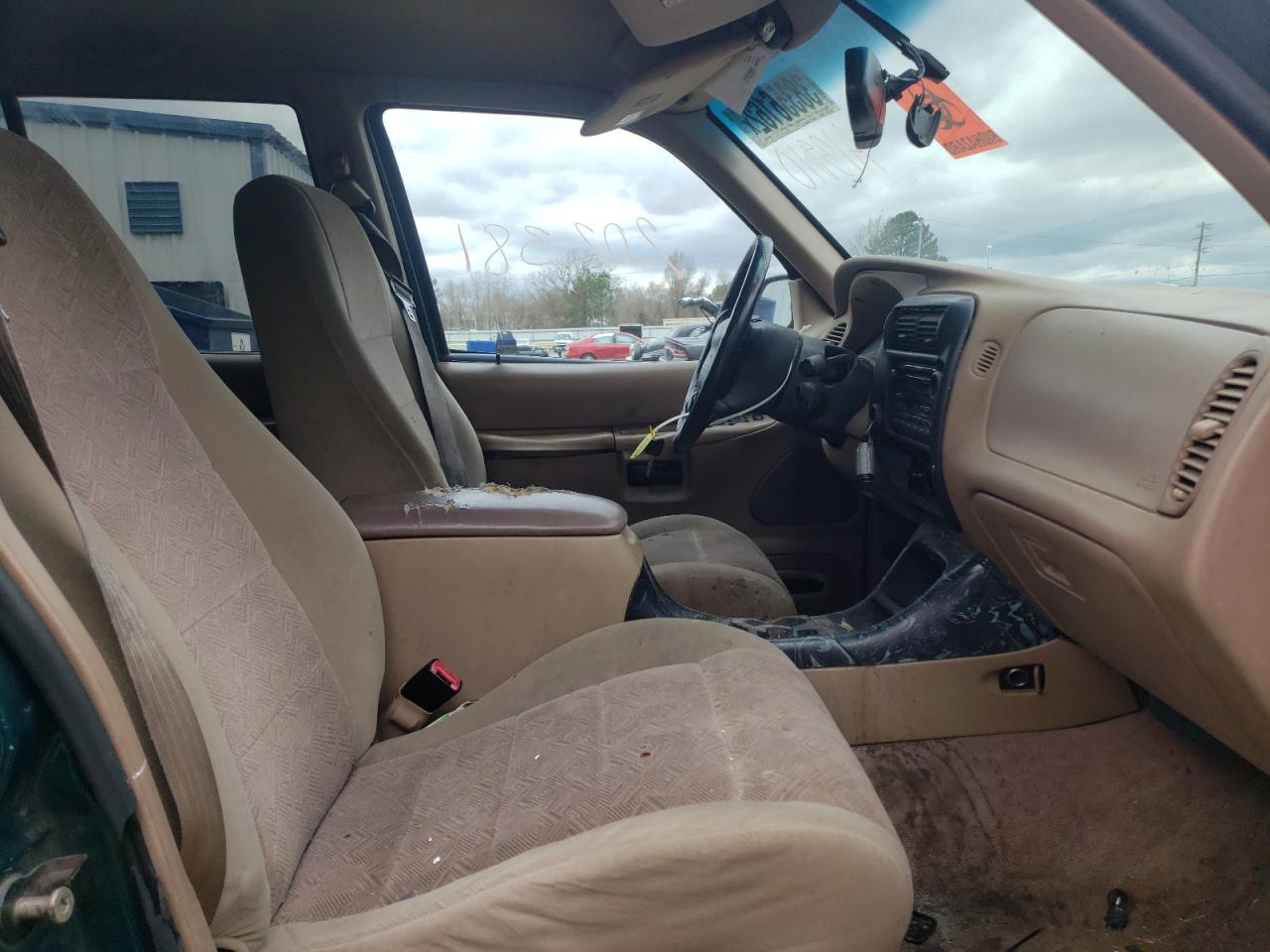 Photo 5 from auction – 1999 FORD EXPLORER with VIN 1FMZU32E0XZA13810
