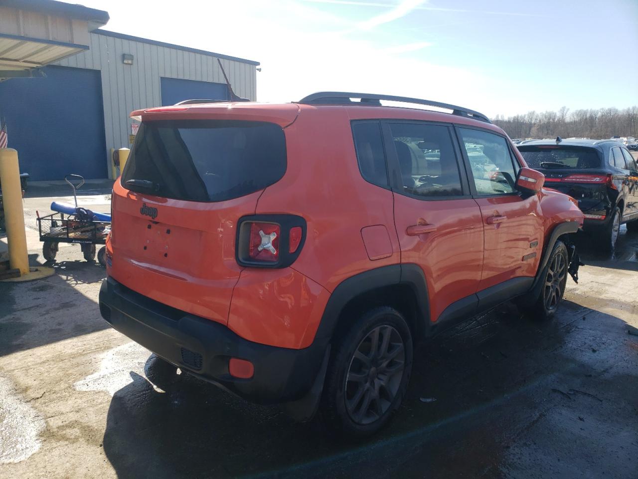 Photo 4 from auction – 2016 JEEP RENEGADE L with VIN ZACCJBBT6GPE17074
