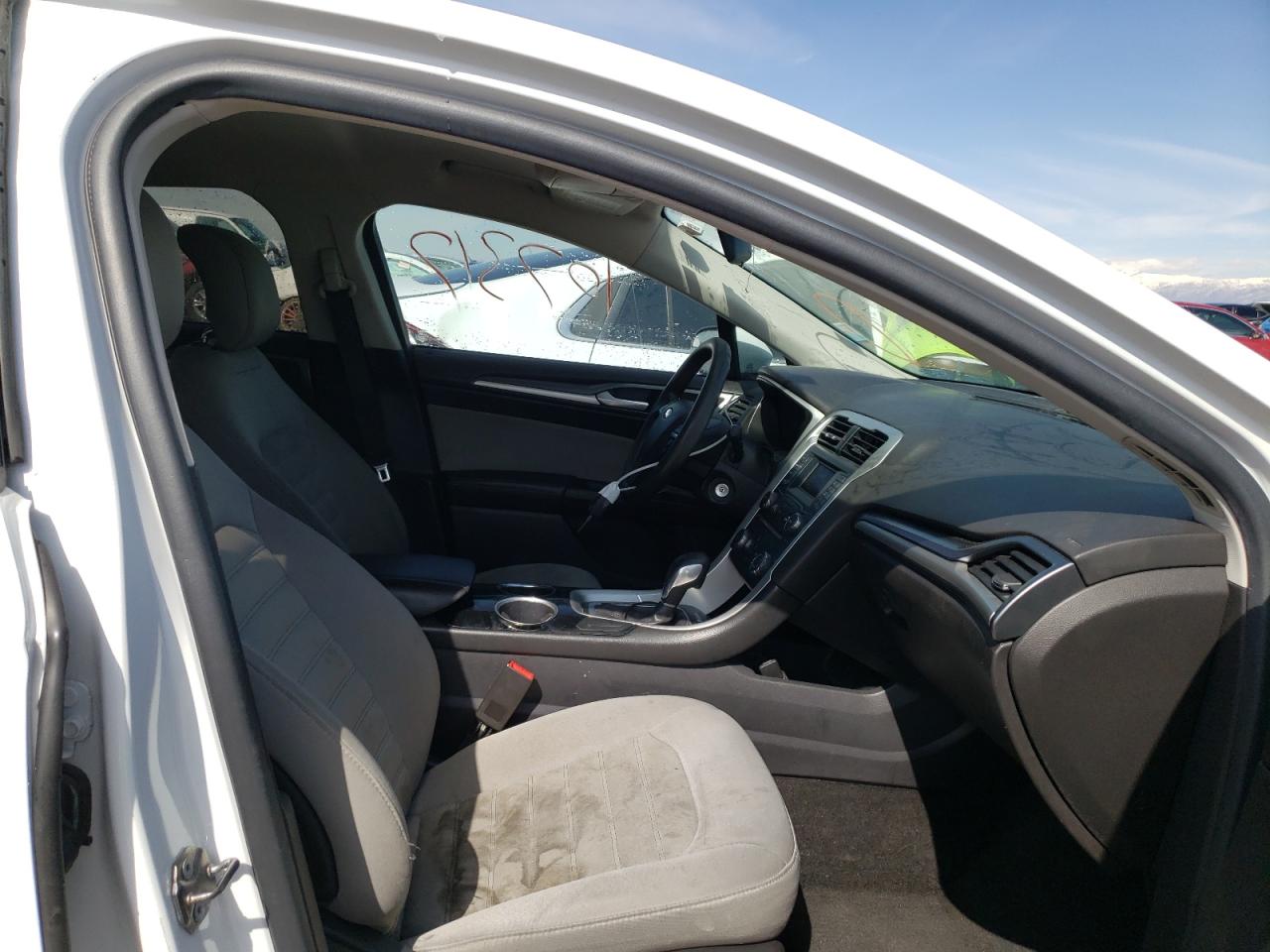 Photo 5 from auction – 2013 FORD FUSION S with VIN 3FA6P0G76DR361513