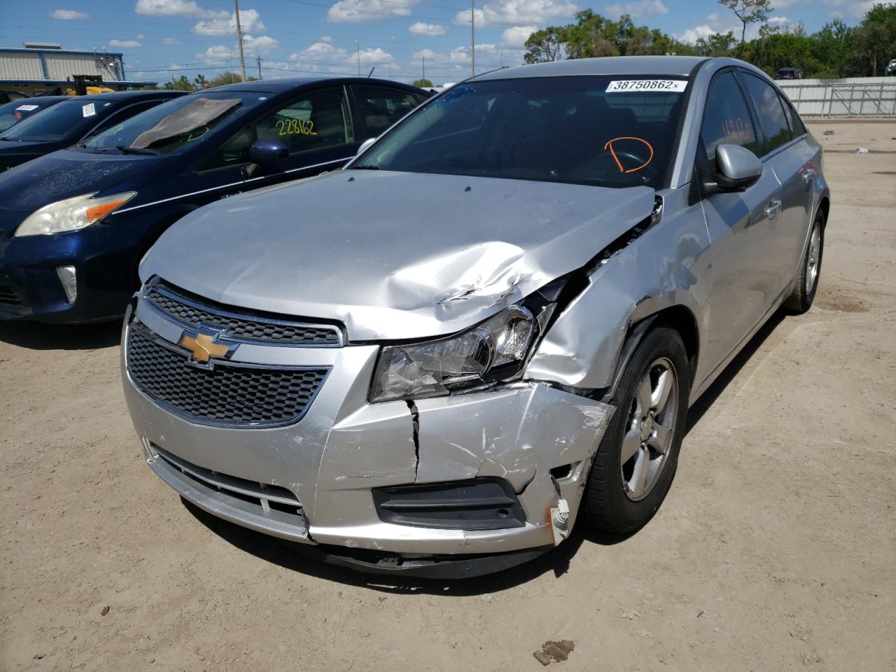 Photo 2 from auction – 2014 CHEVROLET CRUZE LT with VIN 1G1PC5SB3E7127737