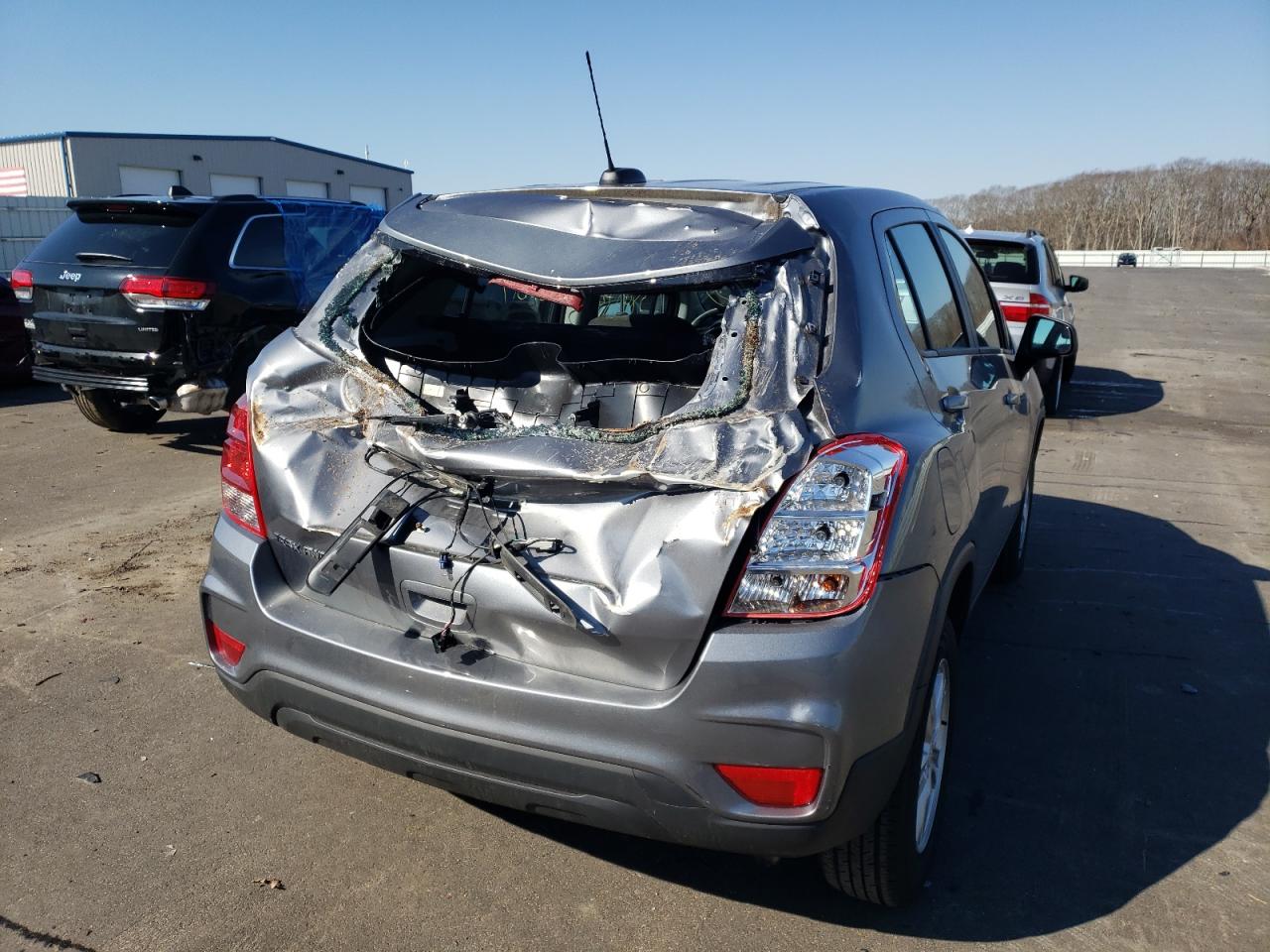 Photo 9 from auction – 2020 CHEVROLET TRAX LS with VIN 3GNCJNSB6LL134340