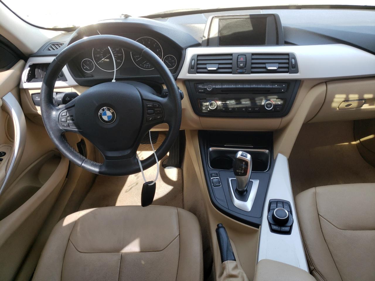 Photo 9 from auction – 2013 BMW 328 I SULE with VIN WBA3C1C56DF443514