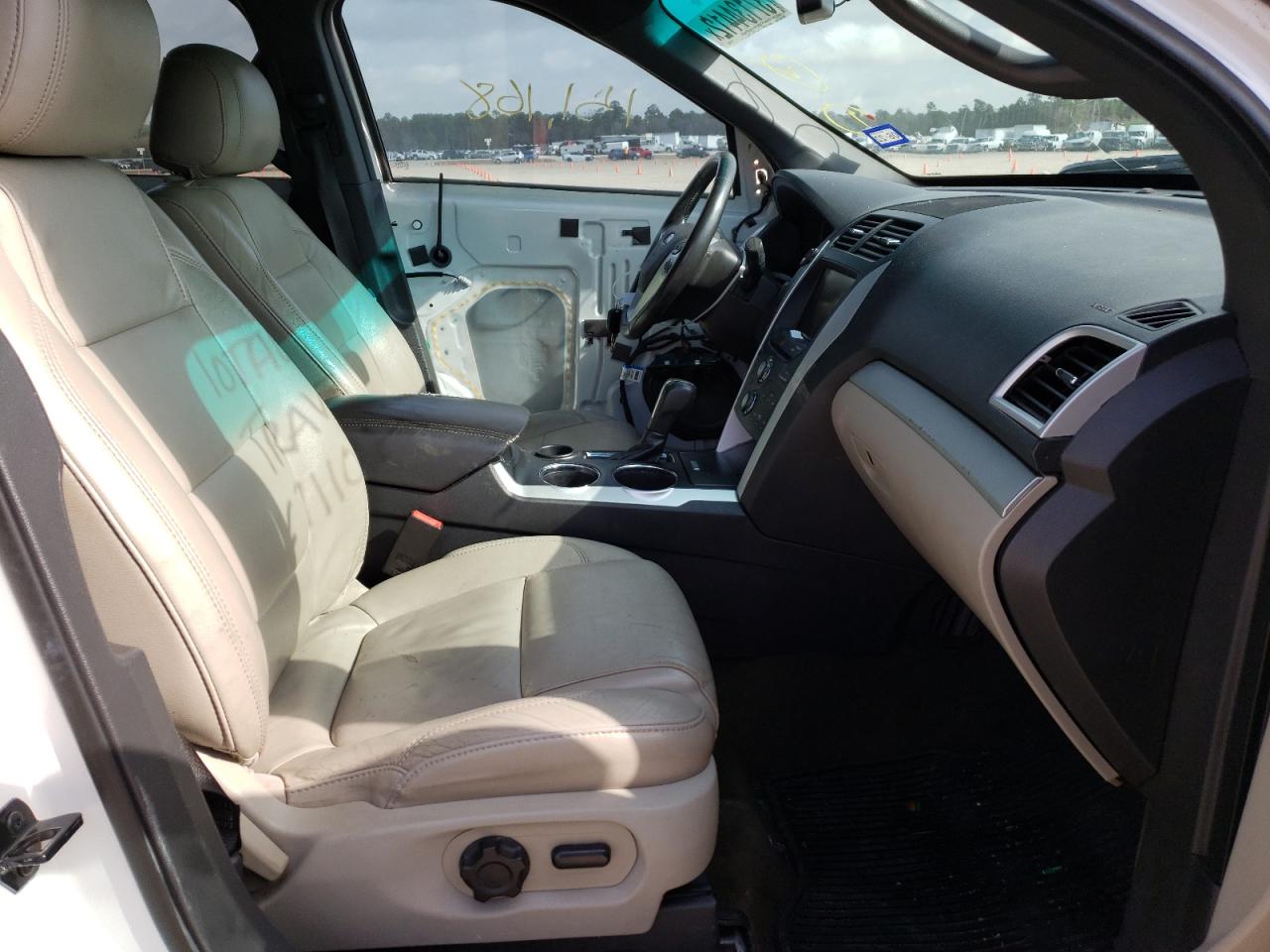 Zdjęcie 5 z aukcji – 2013 FORD EXPLORER X z VIN 1FM5K7D8XDGB88835