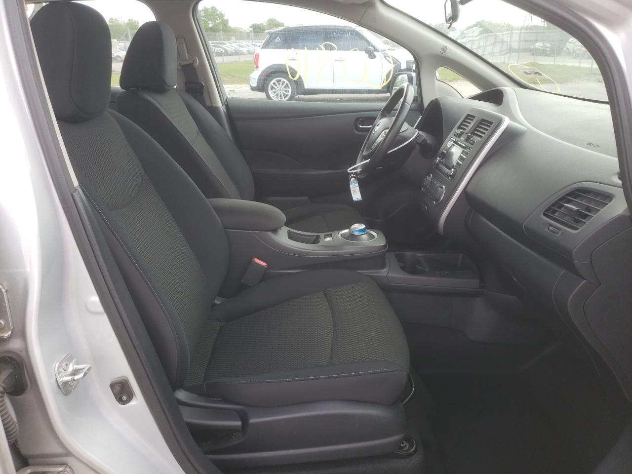 Photo 5 from auction – 2015 NISSAN LEAF S with VIN 1N4AZ0CP1FC303255