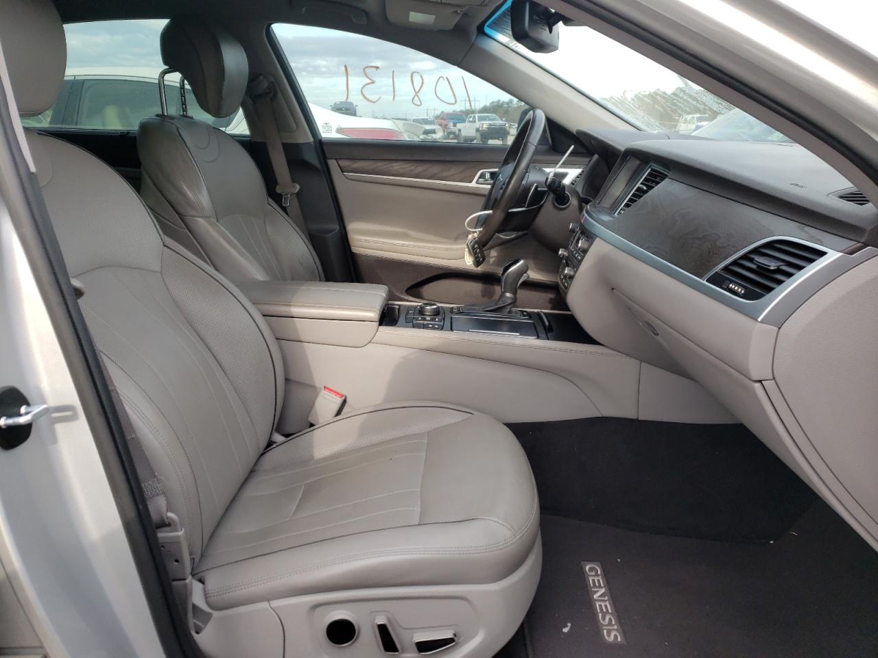 Photo 5 from auction – 2017 GENESIS G80 BASE with VIN KMHGN4JE6HU169022