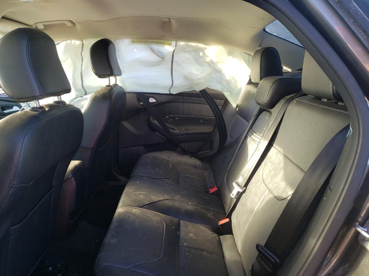 Photo 6 from auction – 2015 FORD FOCUS SE with VIN 1FADP3F25FL232128