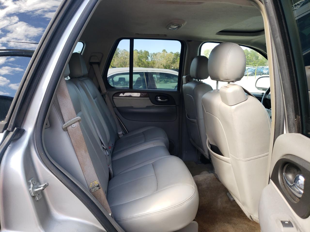 Photo 6 from auction – 2006 GMC ENVOY with VIN 1GKDS13S962256153