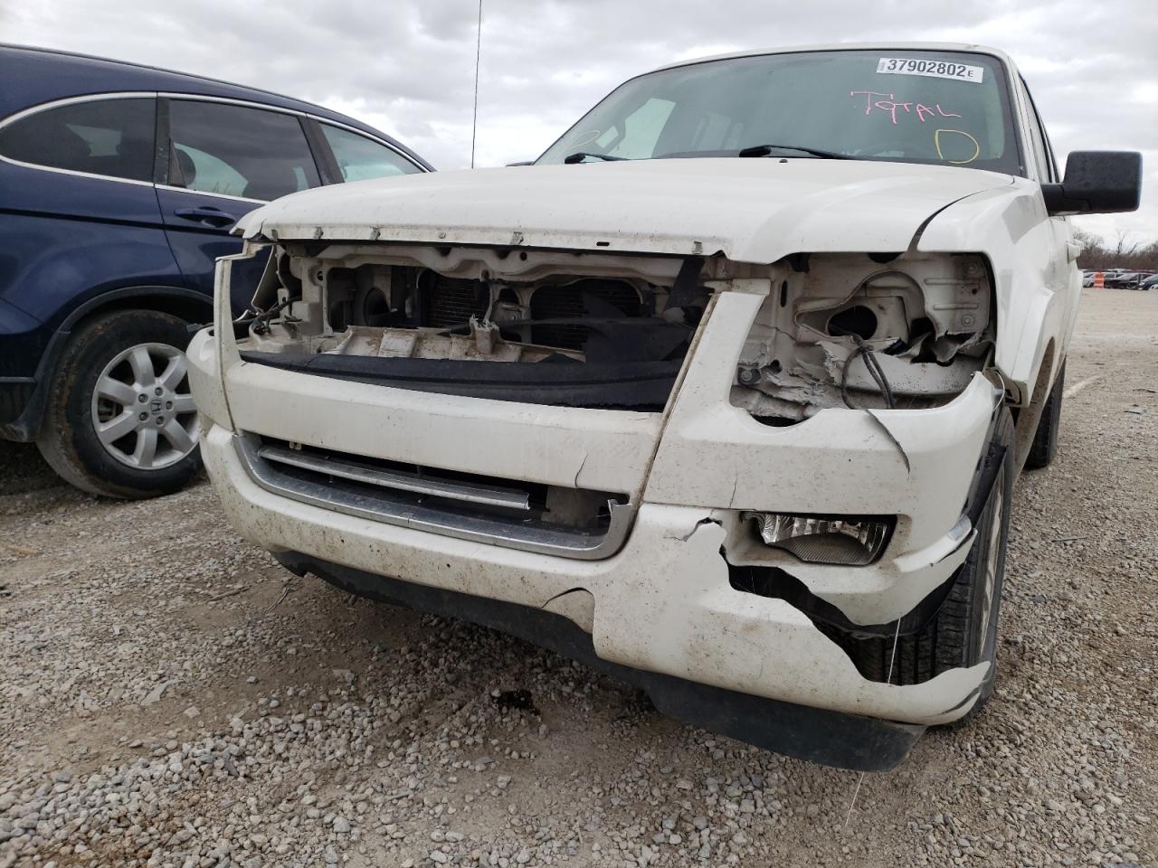 Photo 9 from auction – 2008 FORD EXPLORER X with VIN 1FMEU73E08UA53887