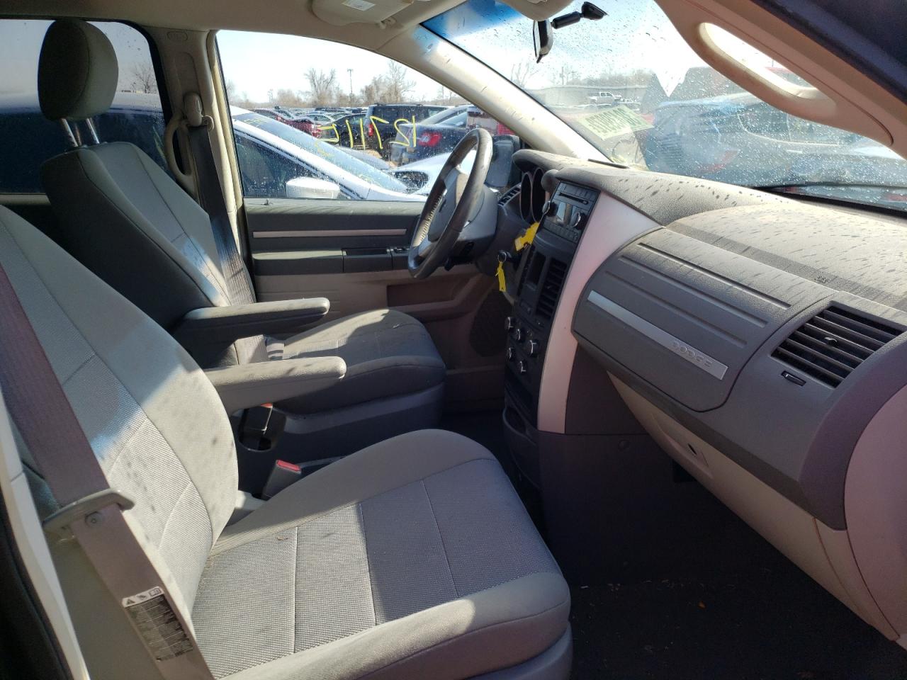 Photo 5 from auction – 2008 DODGE GRAND CARA with VIN 2D8HN54P78R770269