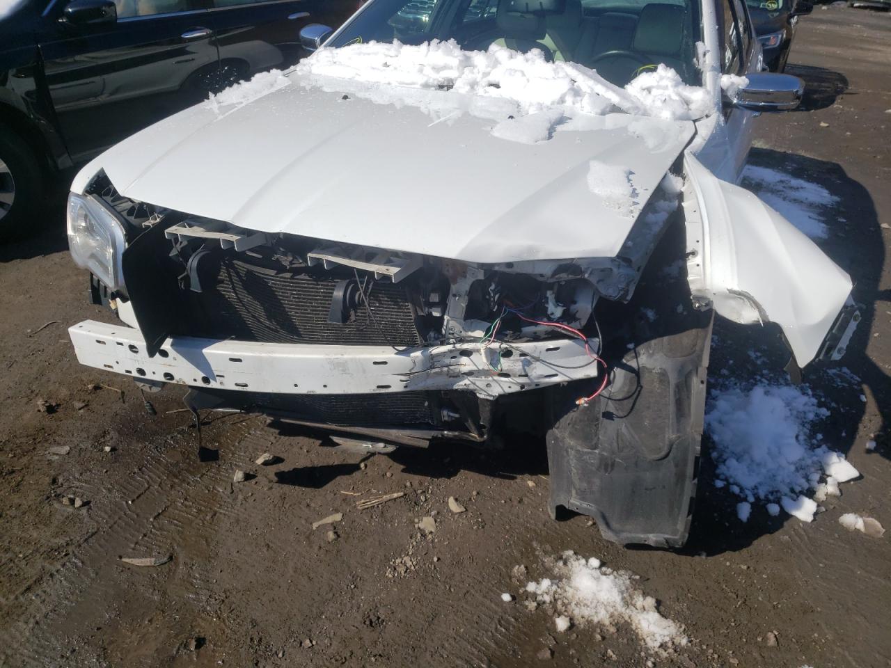 Photo 9 from auction – 2014 CHRYSLER 300 with VIN 2C3CCAAG1EH328749