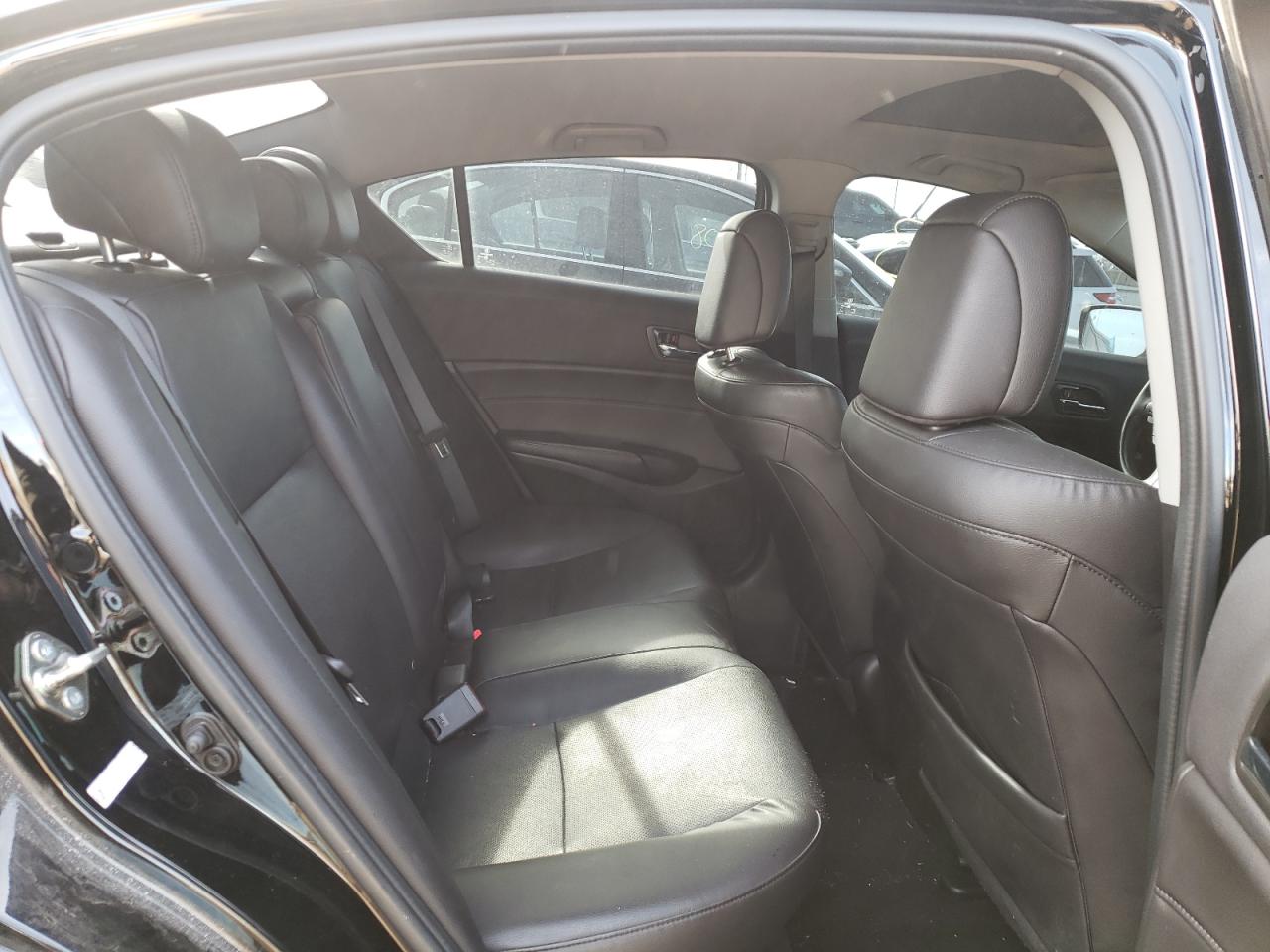 Photo 6 from auction – 2017 ACURA ILX PREMIU with VIN 19UDE2F73HA001055