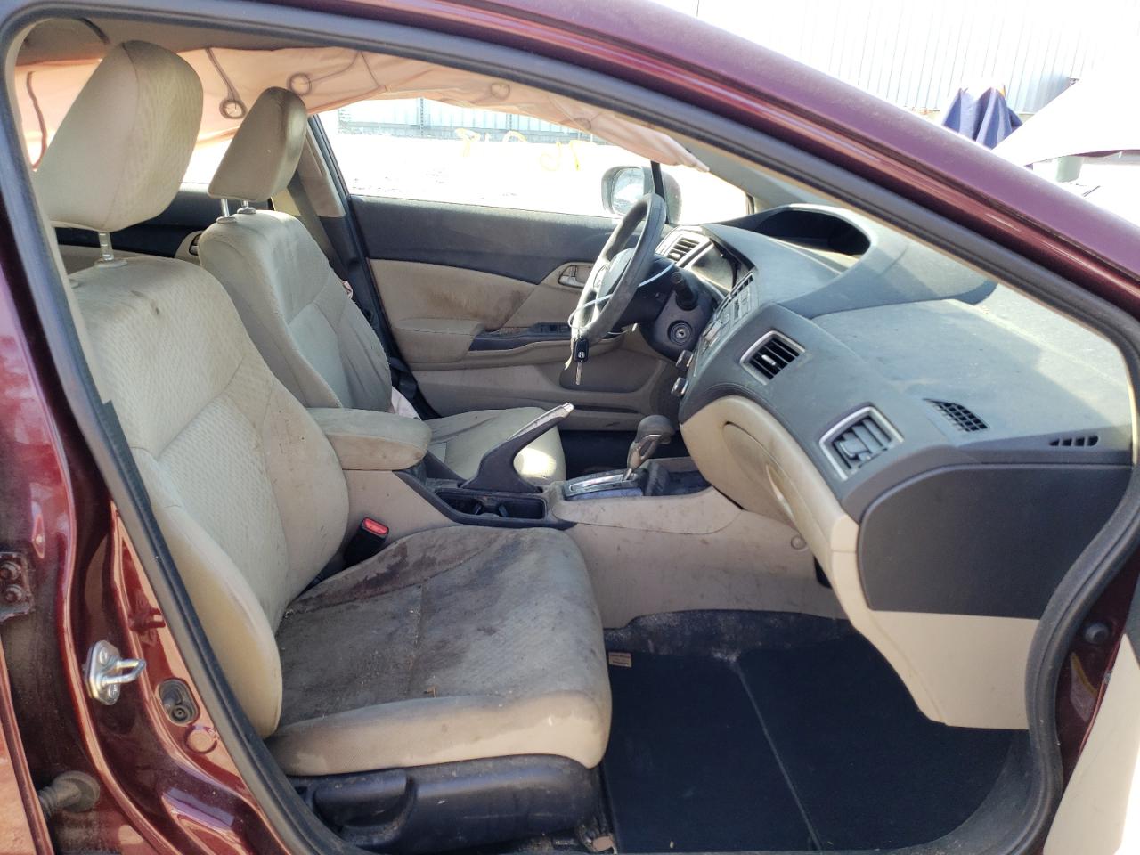 Photo 5 from auction – 2015 HONDA CIVIC LX with VIN 19XFB2F5XFE039245