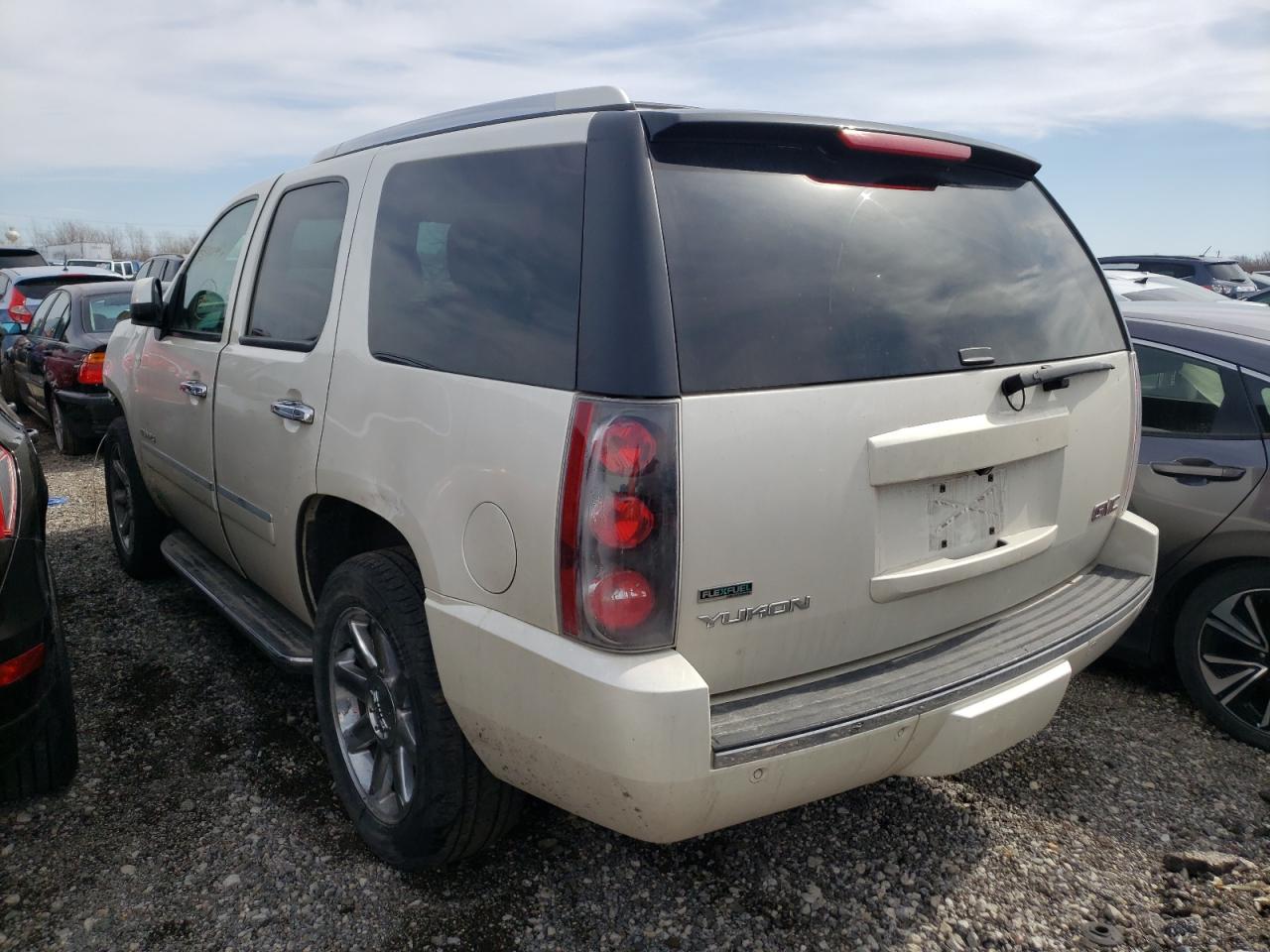 Photo 3 from auction – 2012 GMC YUKON DENA with VIN 1GKS2EEF7CR135168