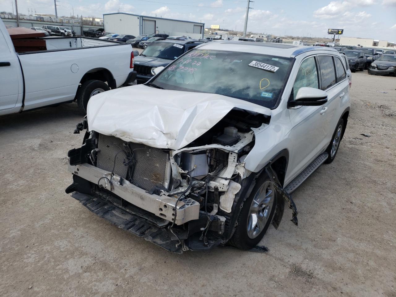 Photo 2 from auction – 2019 TOYOTA HIGHLANDER with VIN 5TDYZRFH3KS292298