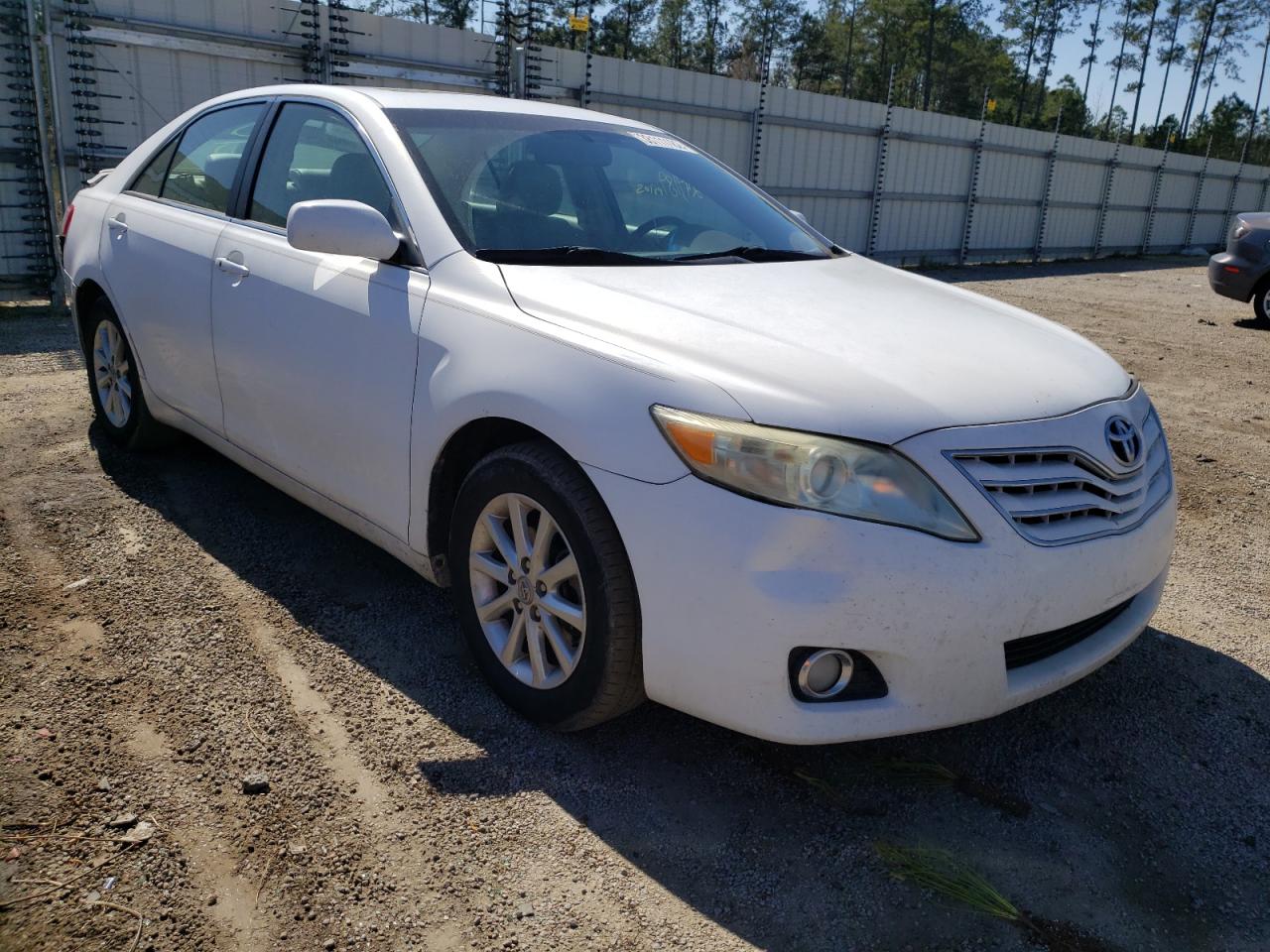 TOYOTA CAMRY BASE 2011 with VIN 4T1BF3EKXBU648715 - Photo from auction