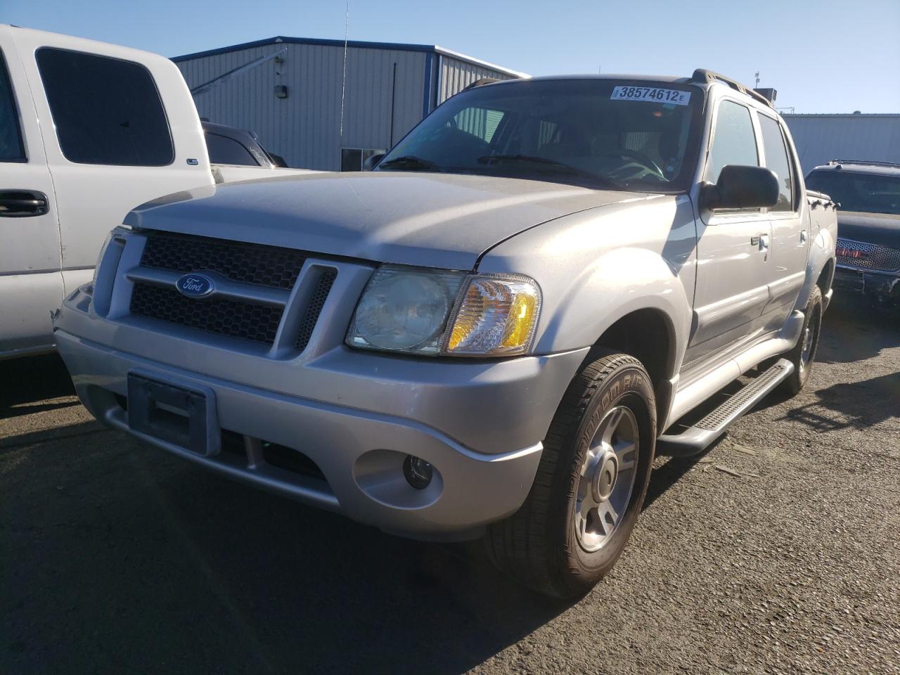Photo 2 from auction – 2004 FORD EXPLORER S with VIN 1FMDU67K84UA09409
