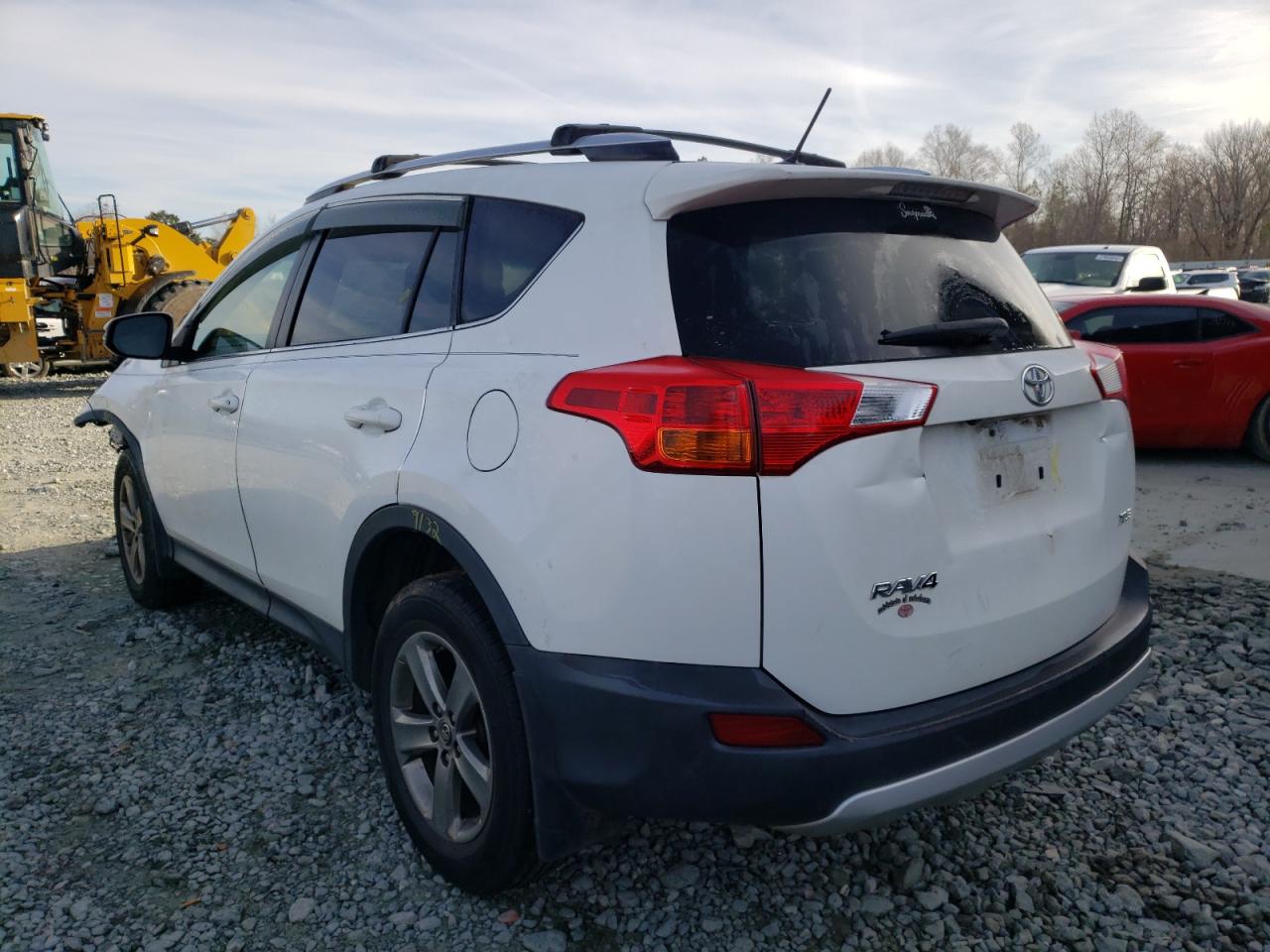 Photo 3 from auction – 2015 TOYOTA RAV4 XLE with VIN JTMWFREV3FD055125