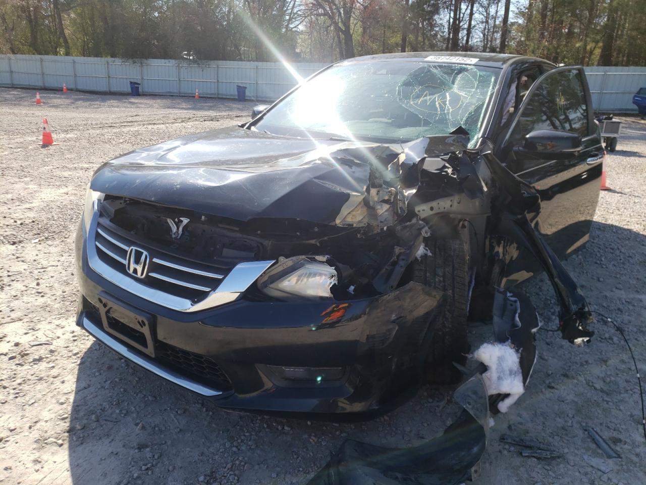 Photo 2 from auction – 2014 HONDA ACCORD EXL with VIN 1HGCR2F81EA099345