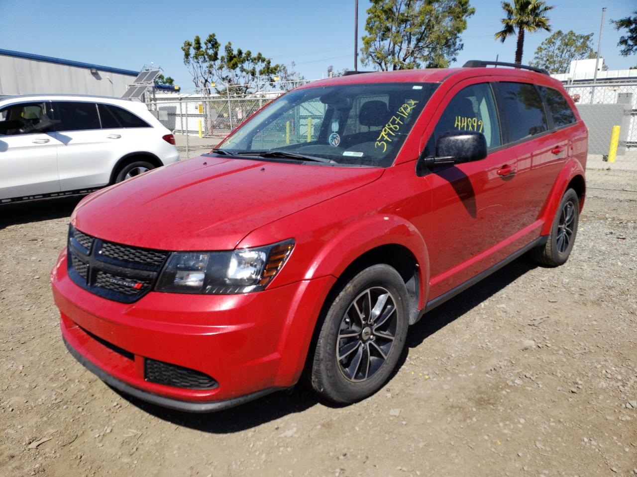 Photo 2 from auction – 2018 DODGE JOURNEY SE with VIN 3C4PDCAB1JT520569